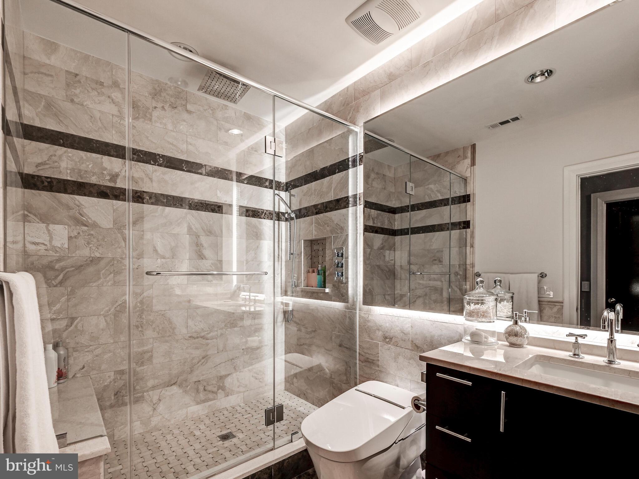 THE RITZ-CARLTON RESIDENCES - Residential