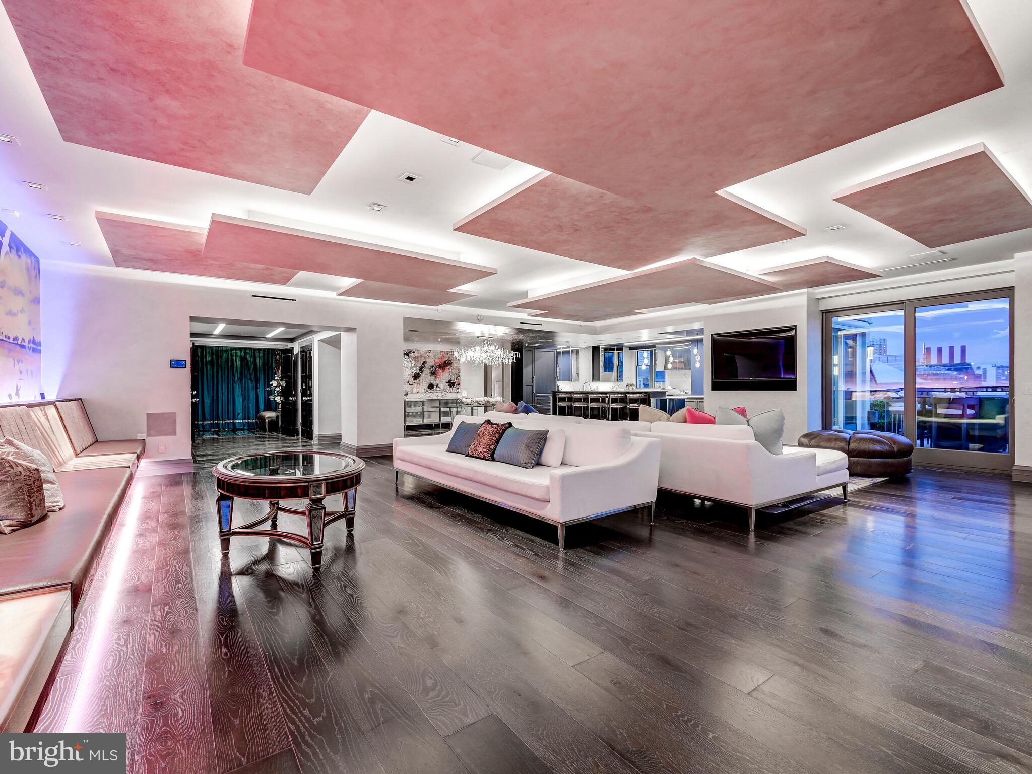 THE RITZ-CARLTON RESIDENCES - Residential