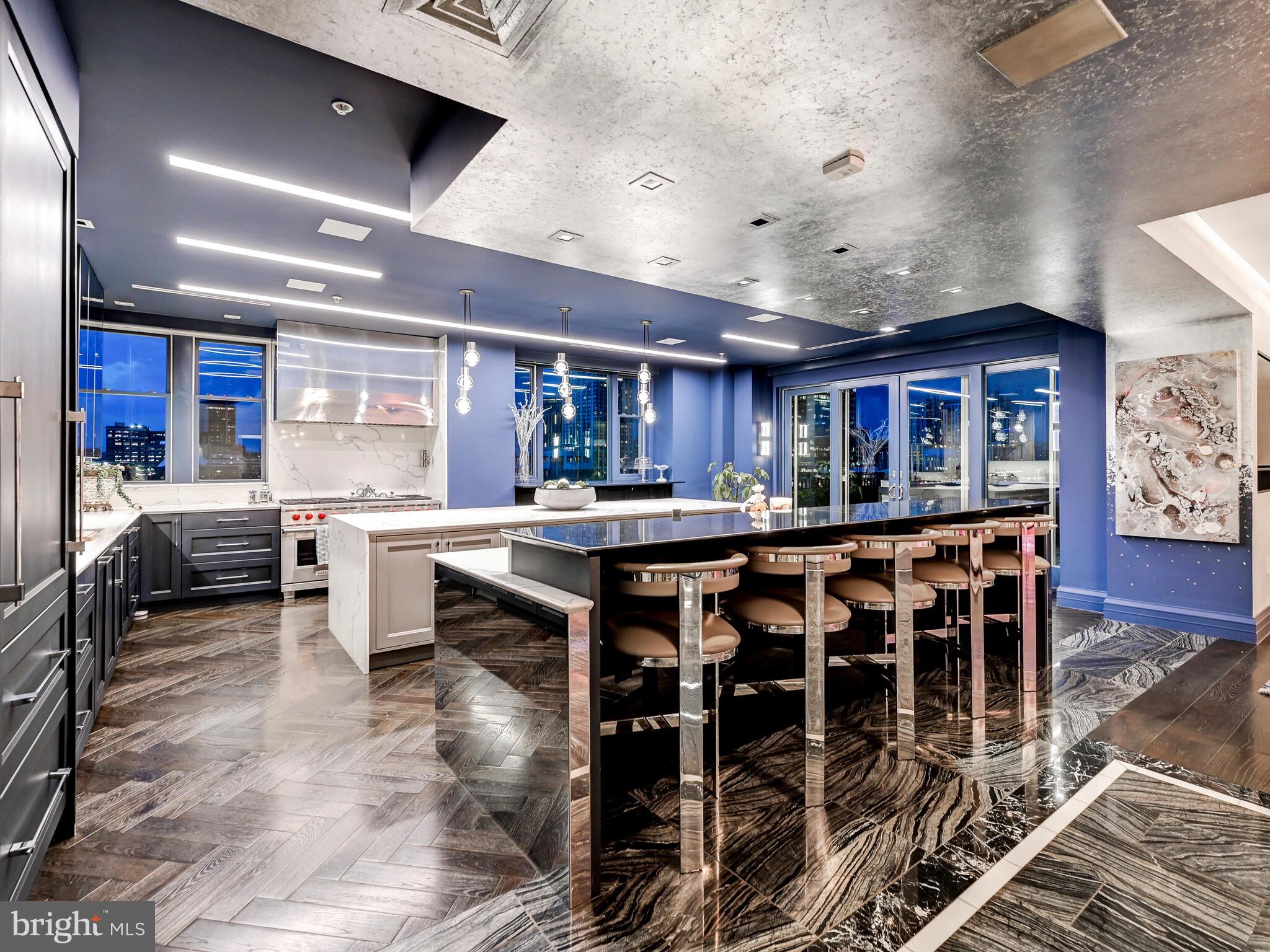 THE RITZ-CARLTON RESIDENCES - Residential