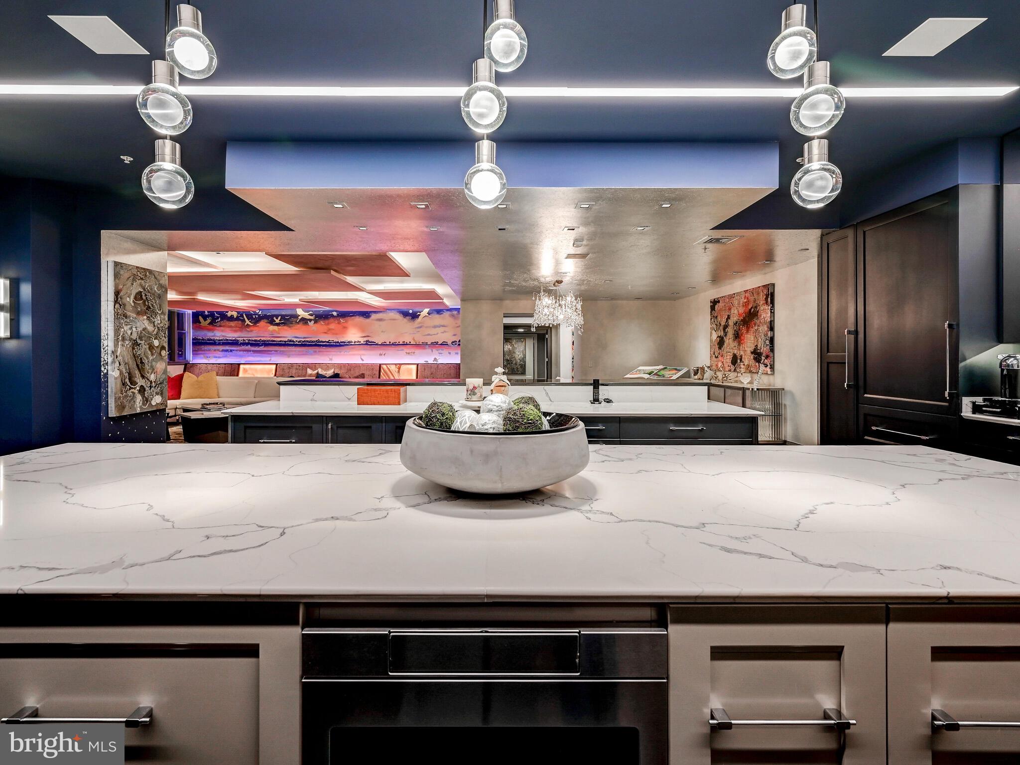 THE RITZ-CARLTON RESIDENCES - Residential
