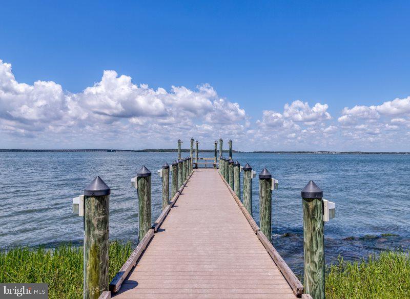 SUNSET ISLAND - Residential