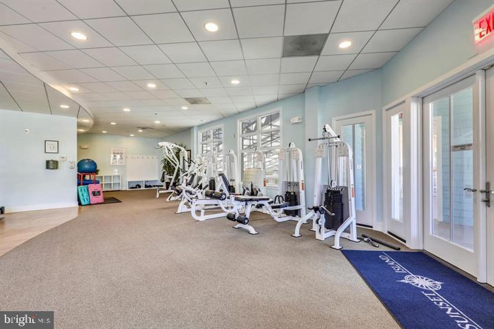 SUNSET ISLAND - Residential