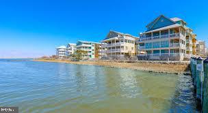 SUNSET ISLAND - Residential