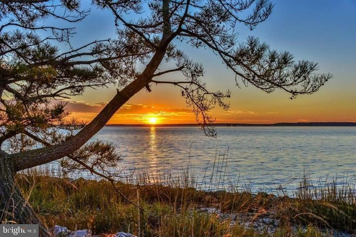 SUNSET ISLAND - Residential