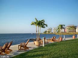 SUNSET ISLAND - Residential