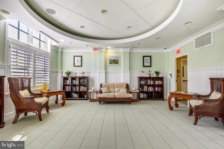 SUNSET ISLAND - Residential