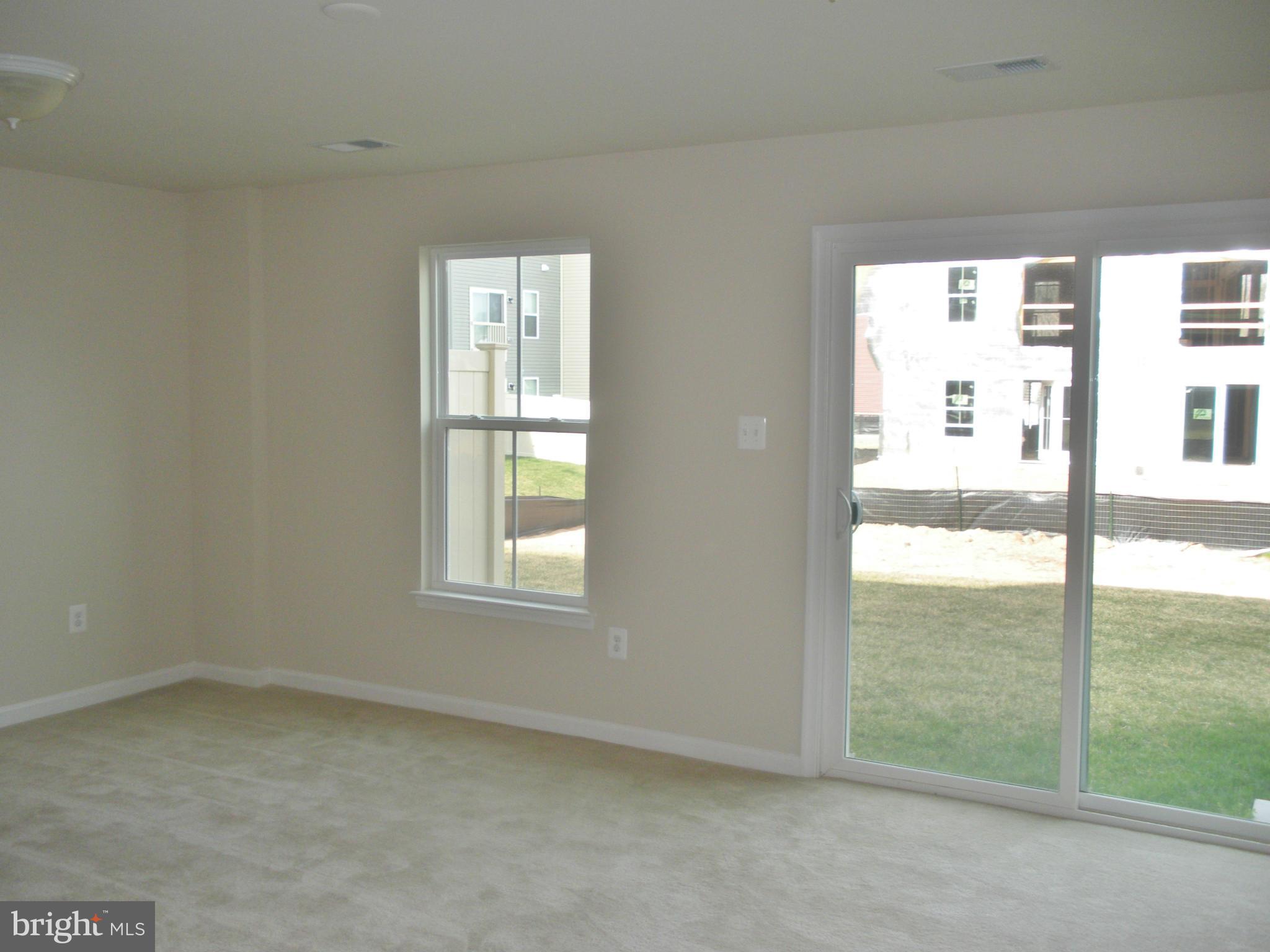 CREEKSIDE VILLAGE AT TANYARD SPRINGS - Residential Lease