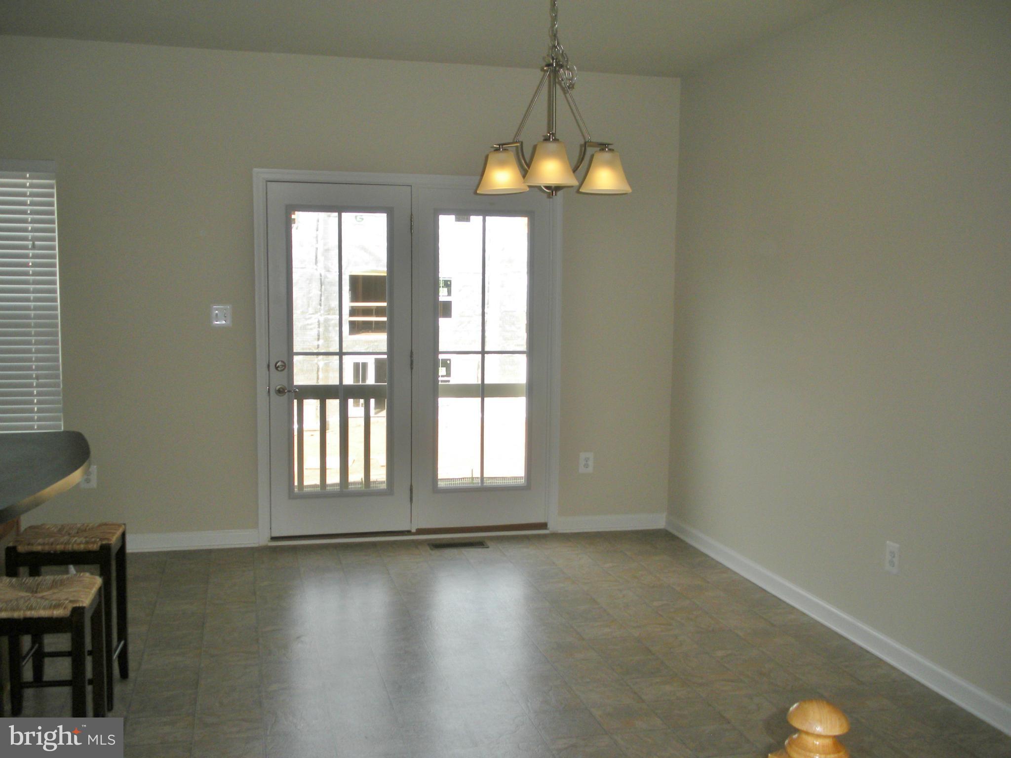 CREEKSIDE VILLAGE AT TANYARD SPRINGS - Residential Lease