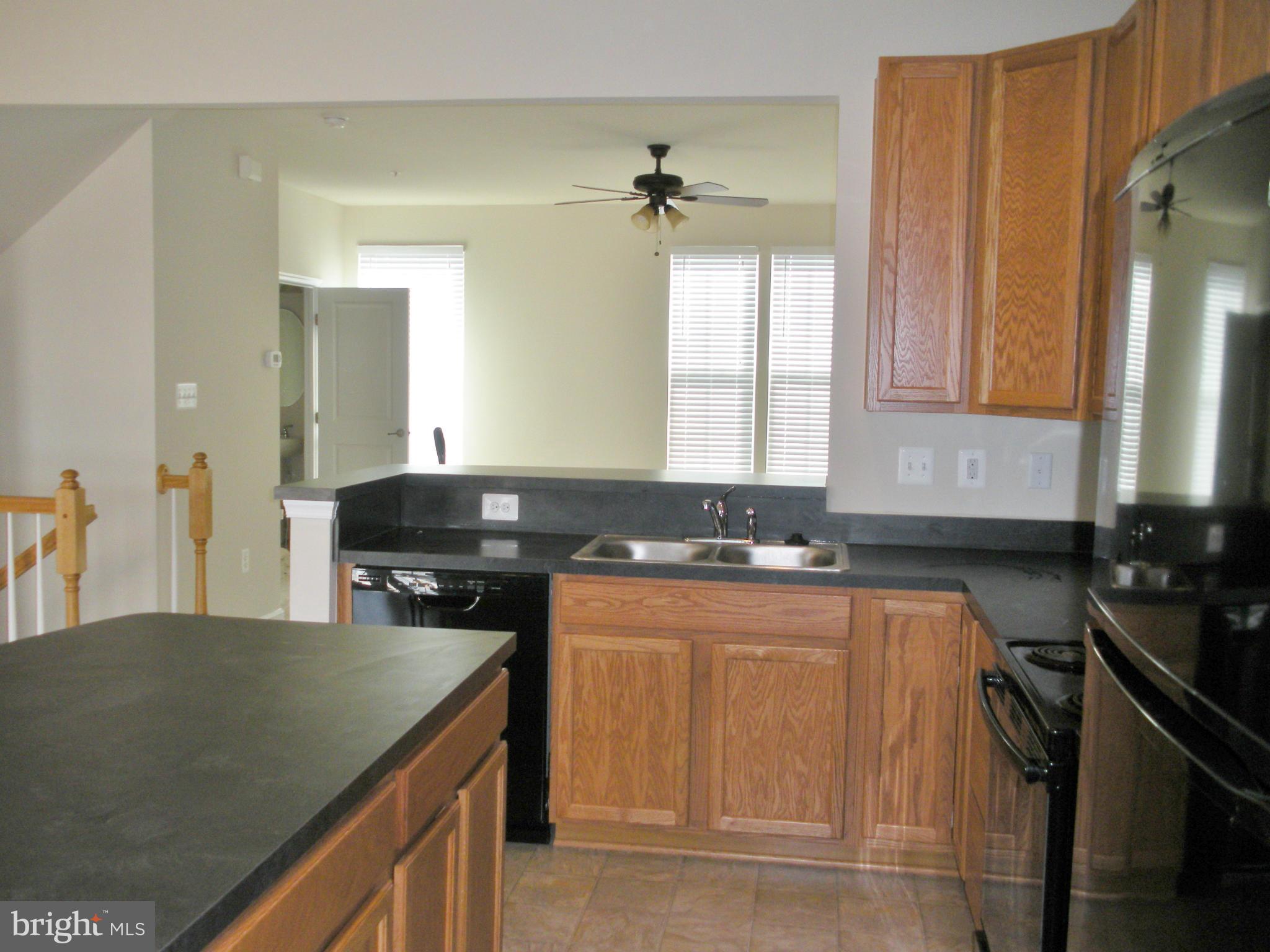 CREEKSIDE VILLAGE AT TANYARD SPRINGS - Residential Lease