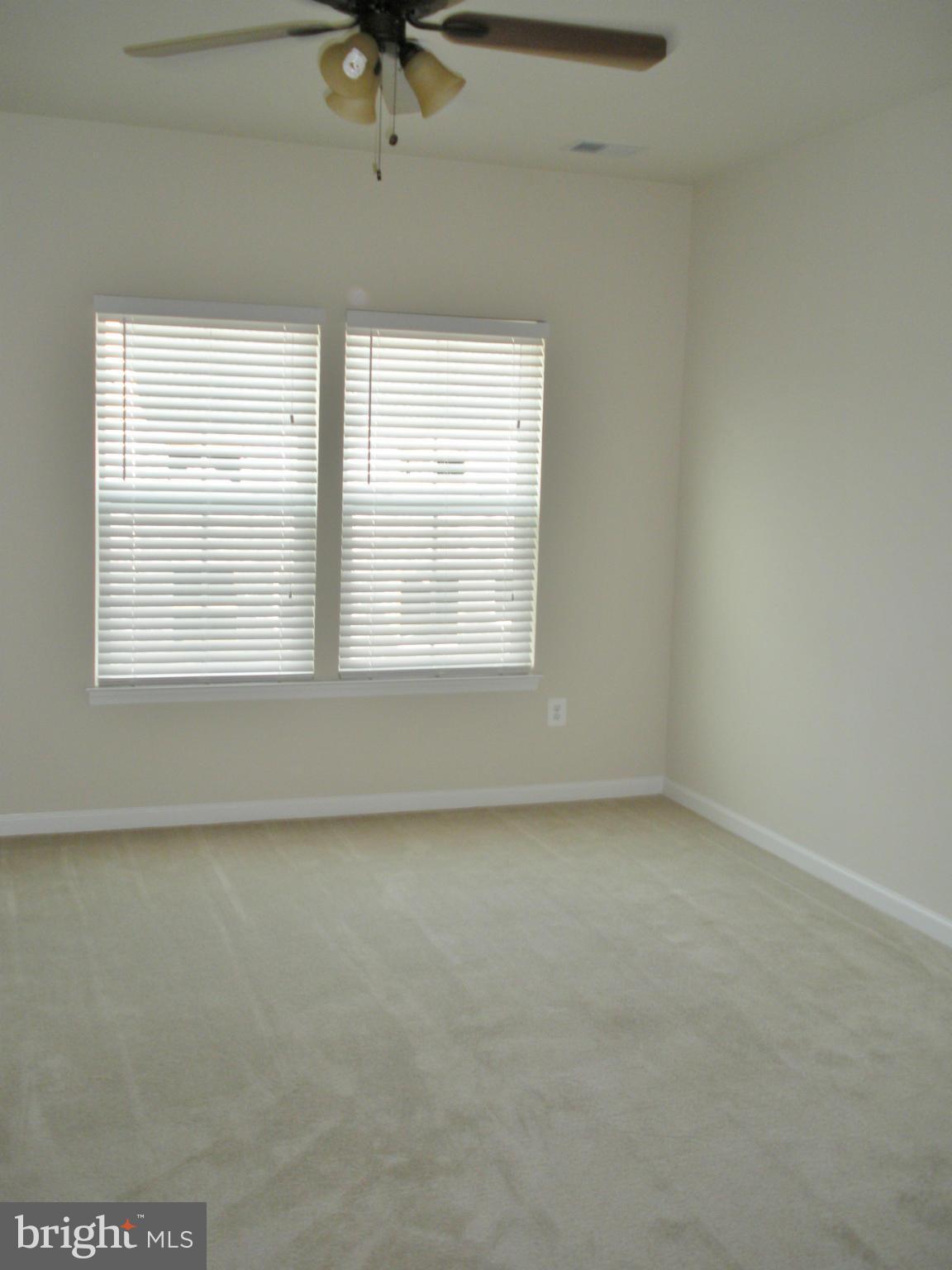 CREEKSIDE VILLAGE AT TANYARD SPRINGS - Residential Lease