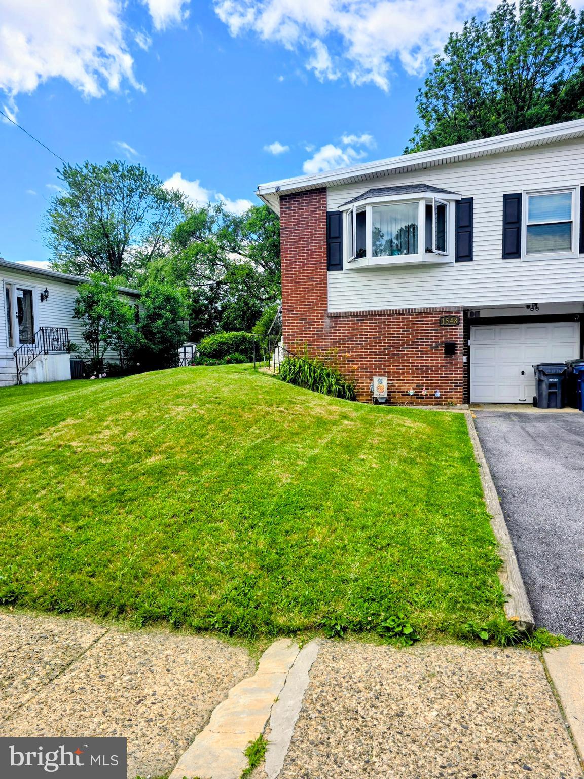 ROSLYN - Residential