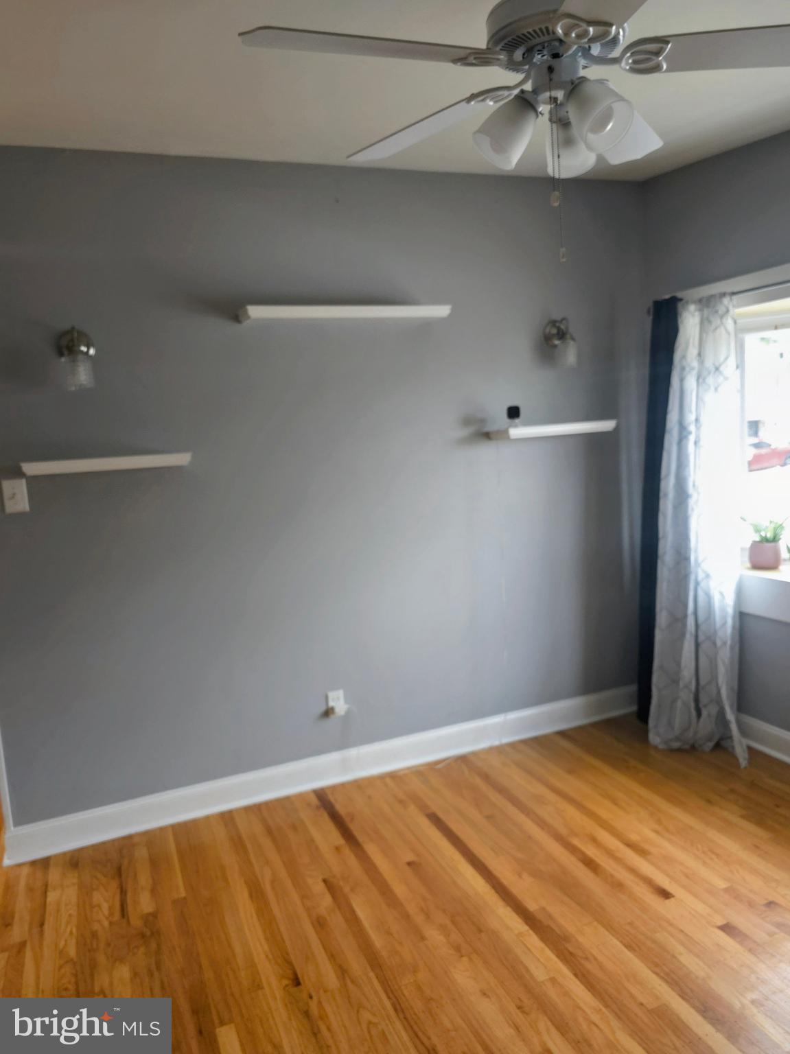 ROSLYN - Residential