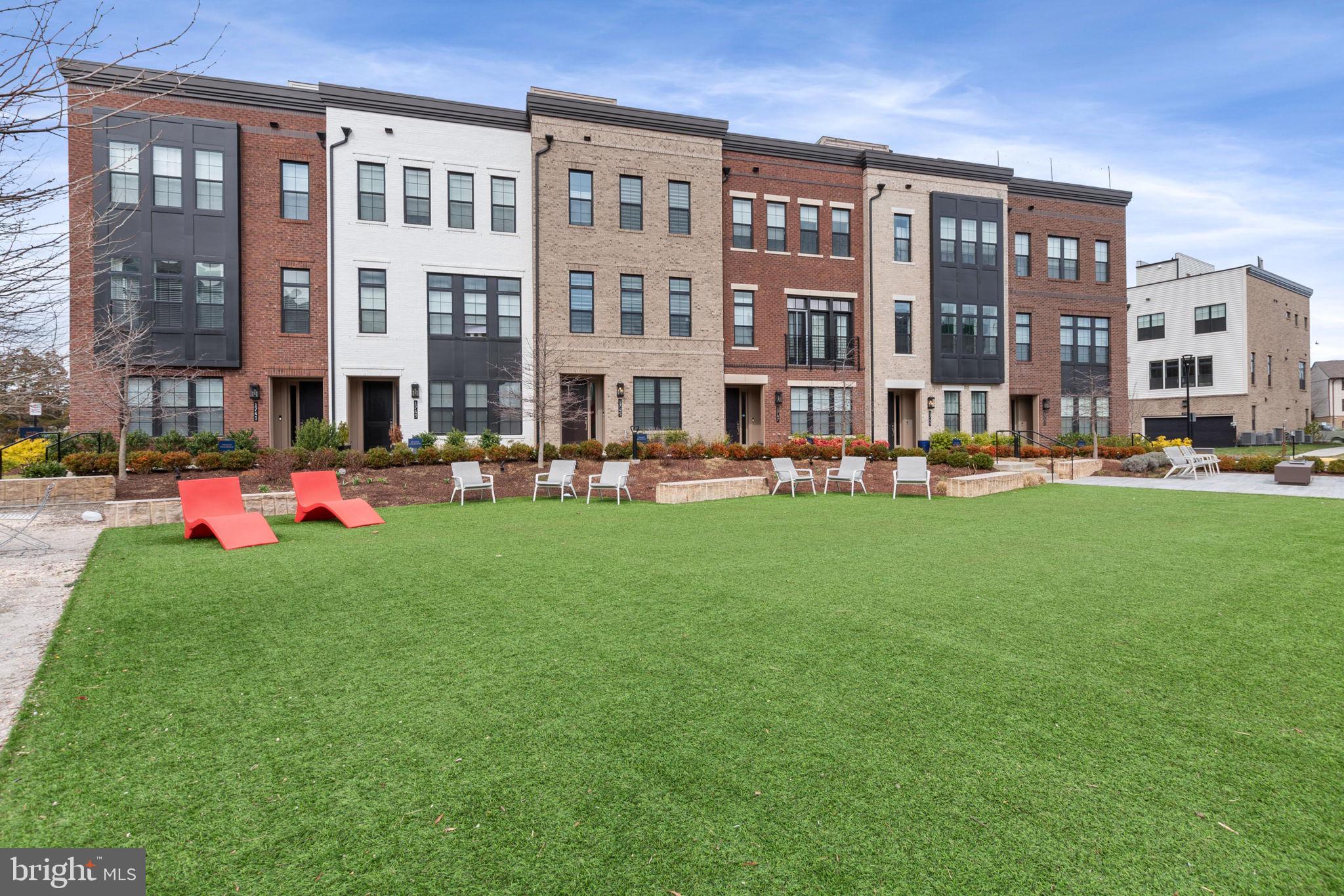 UNION PARK AT MCLEAN - Residential