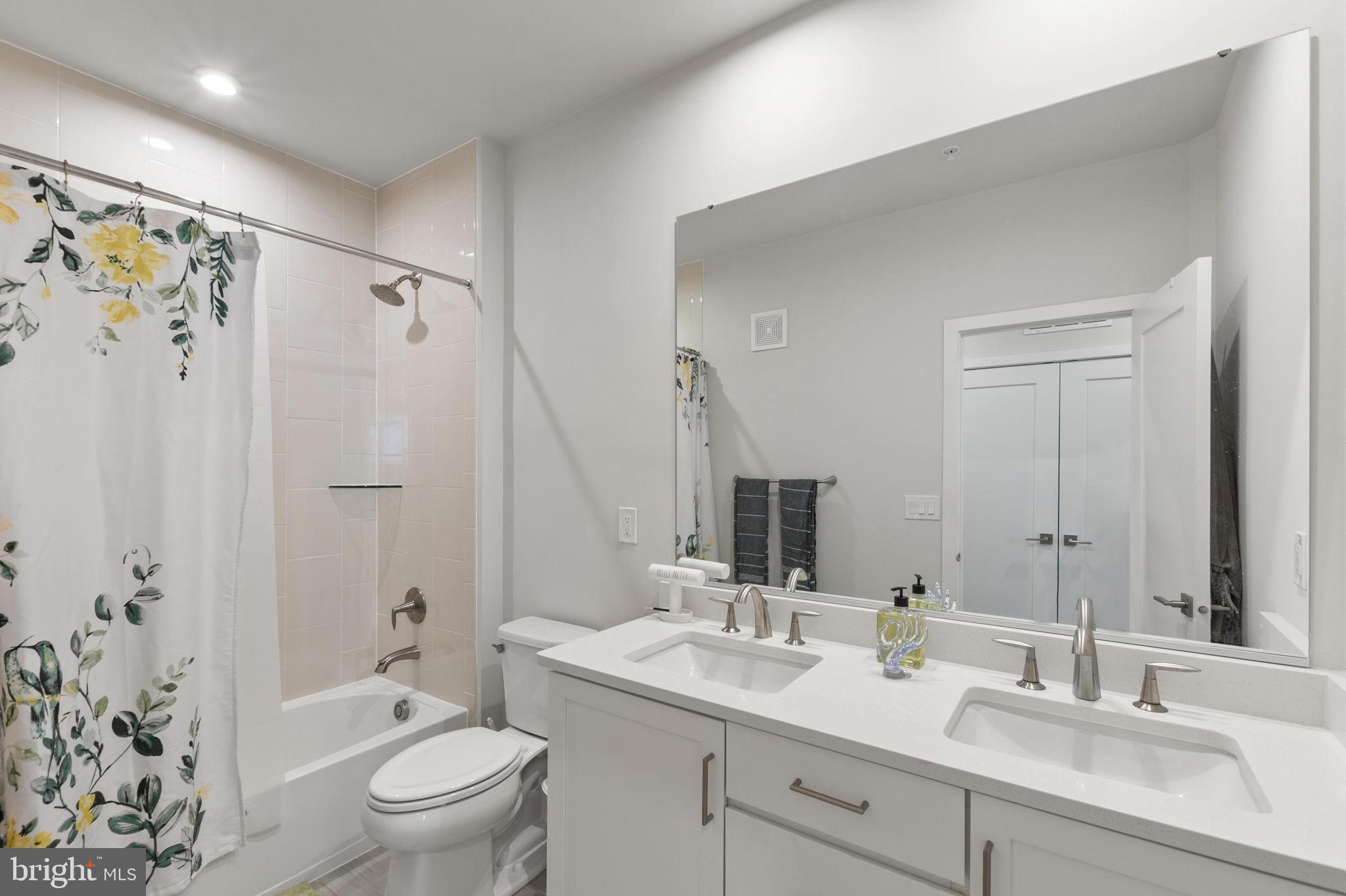 UNION PARK AT MCLEAN - Residential