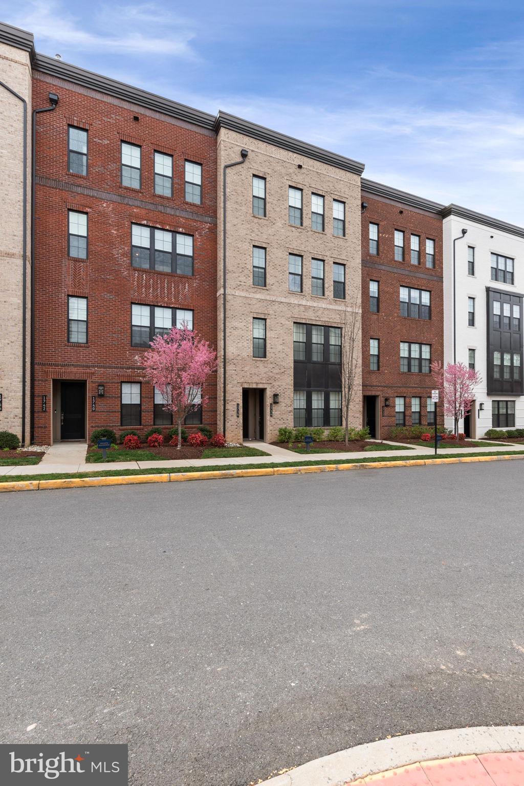 UNION PARK AT MCLEAN - Residential