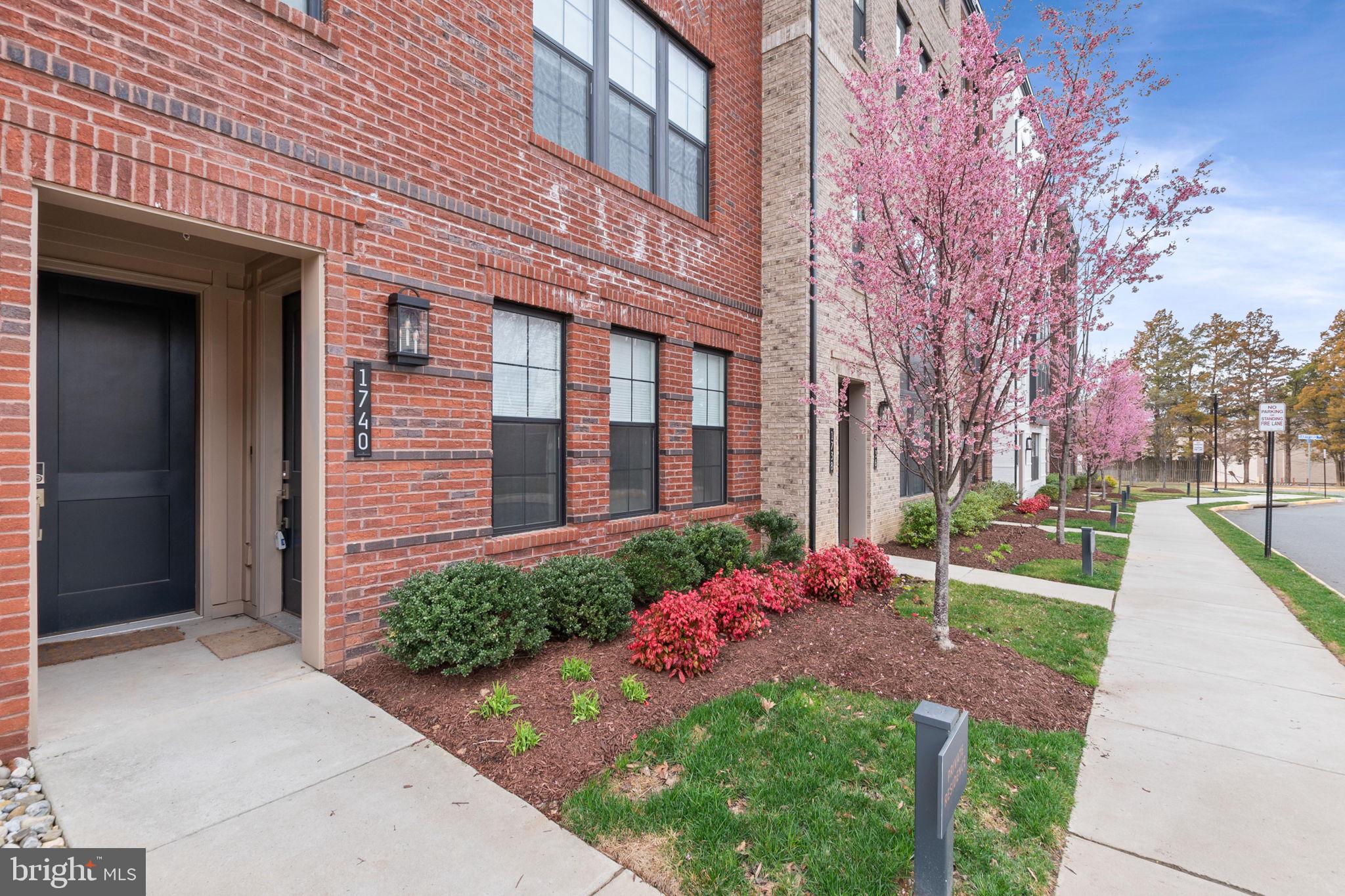 UNION PARK AT MCLEAN - Residential