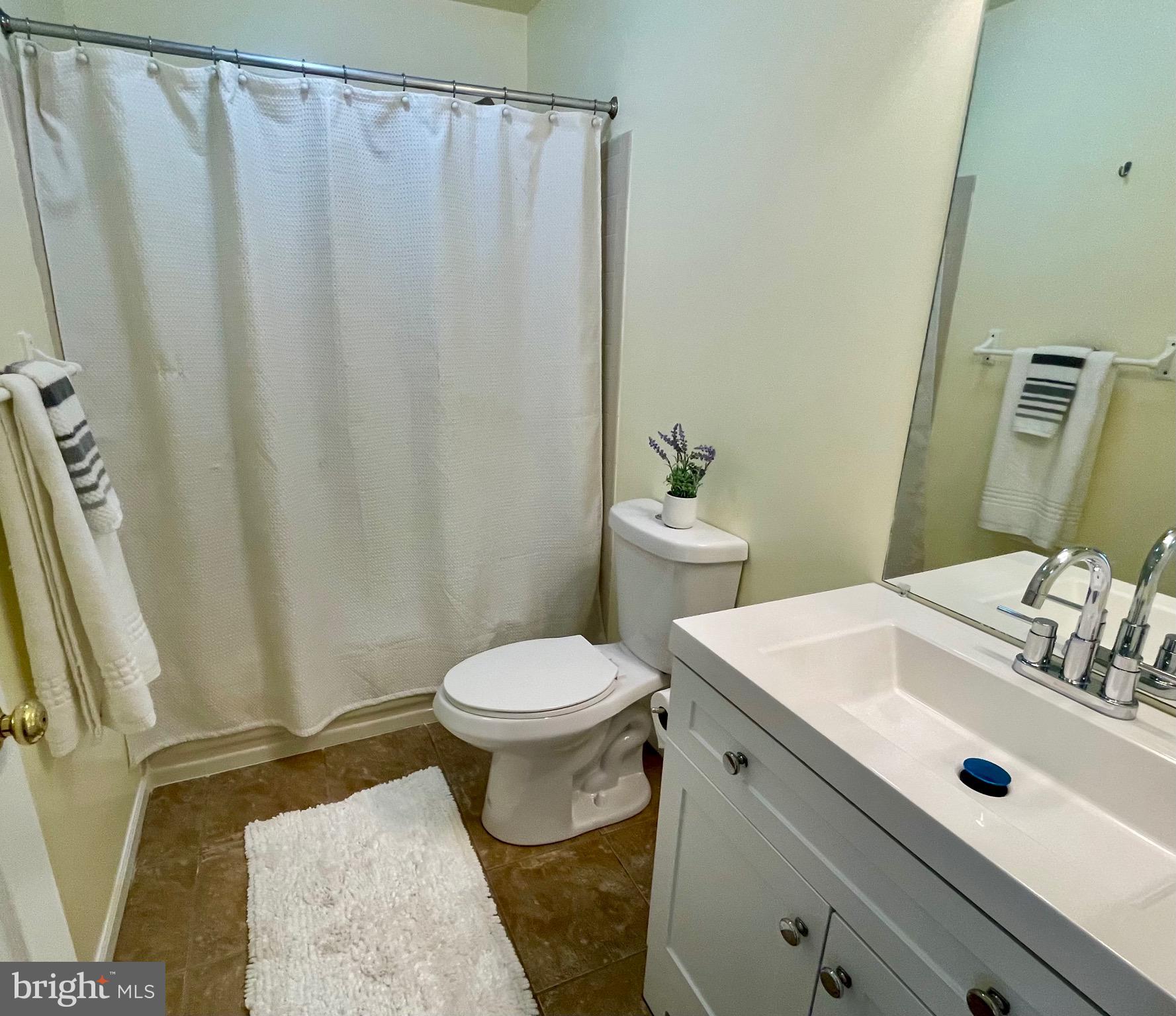 NORTHRIDGE - Residential