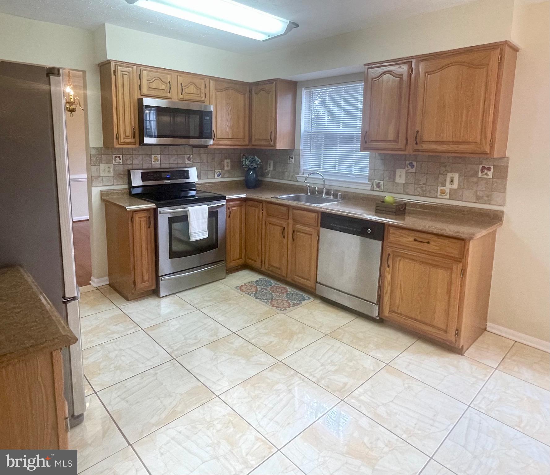 NORTHRIDGE - Residential