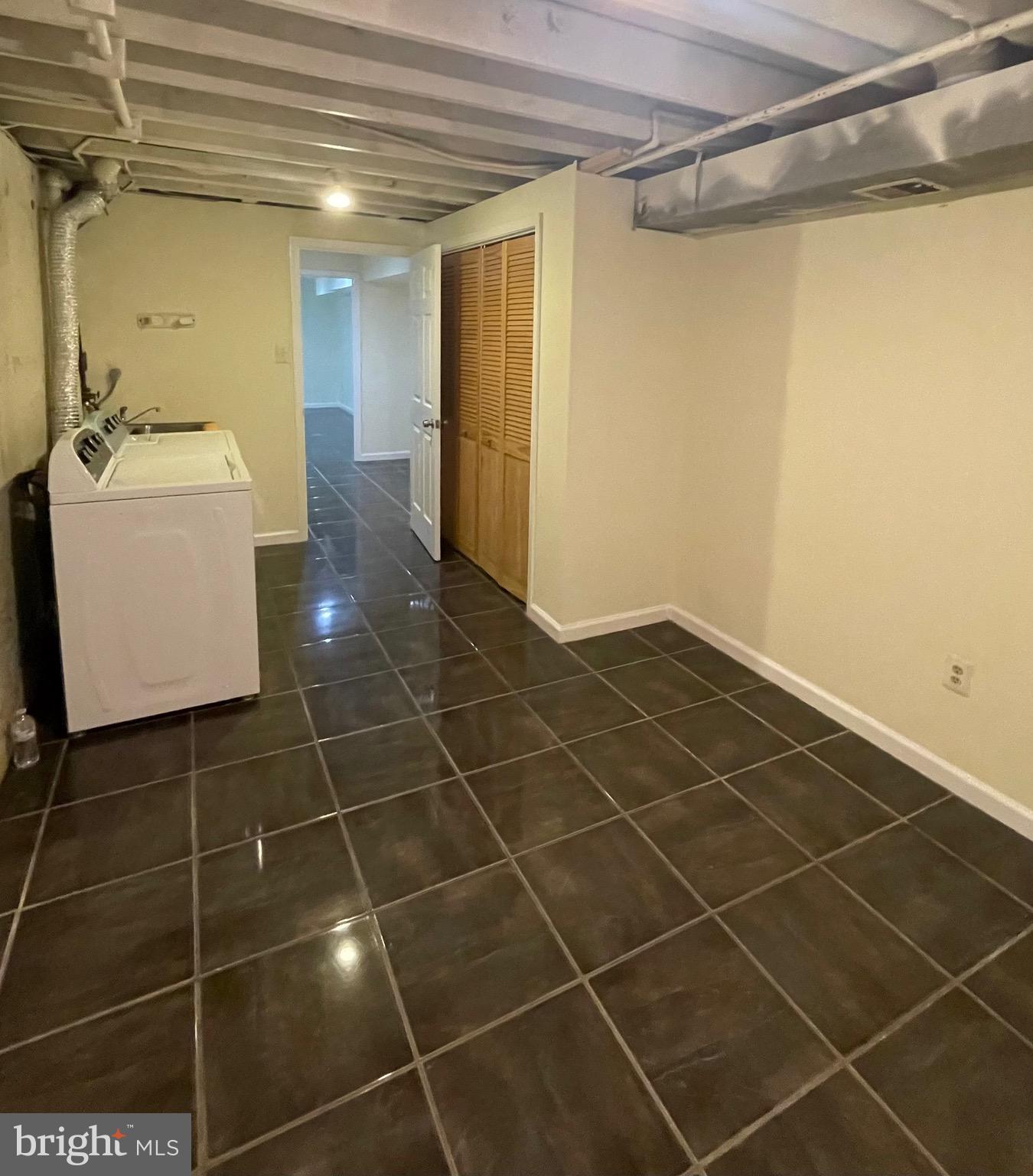 NORTHRIDGE - Residential