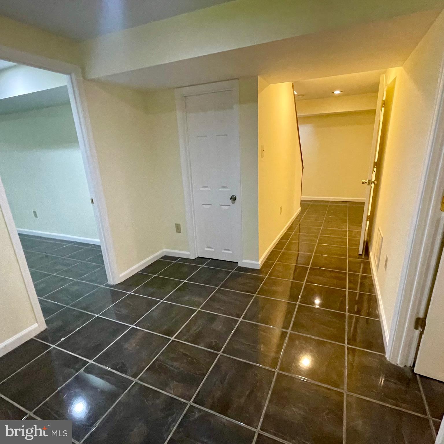 NORTHRIDGE - Residential