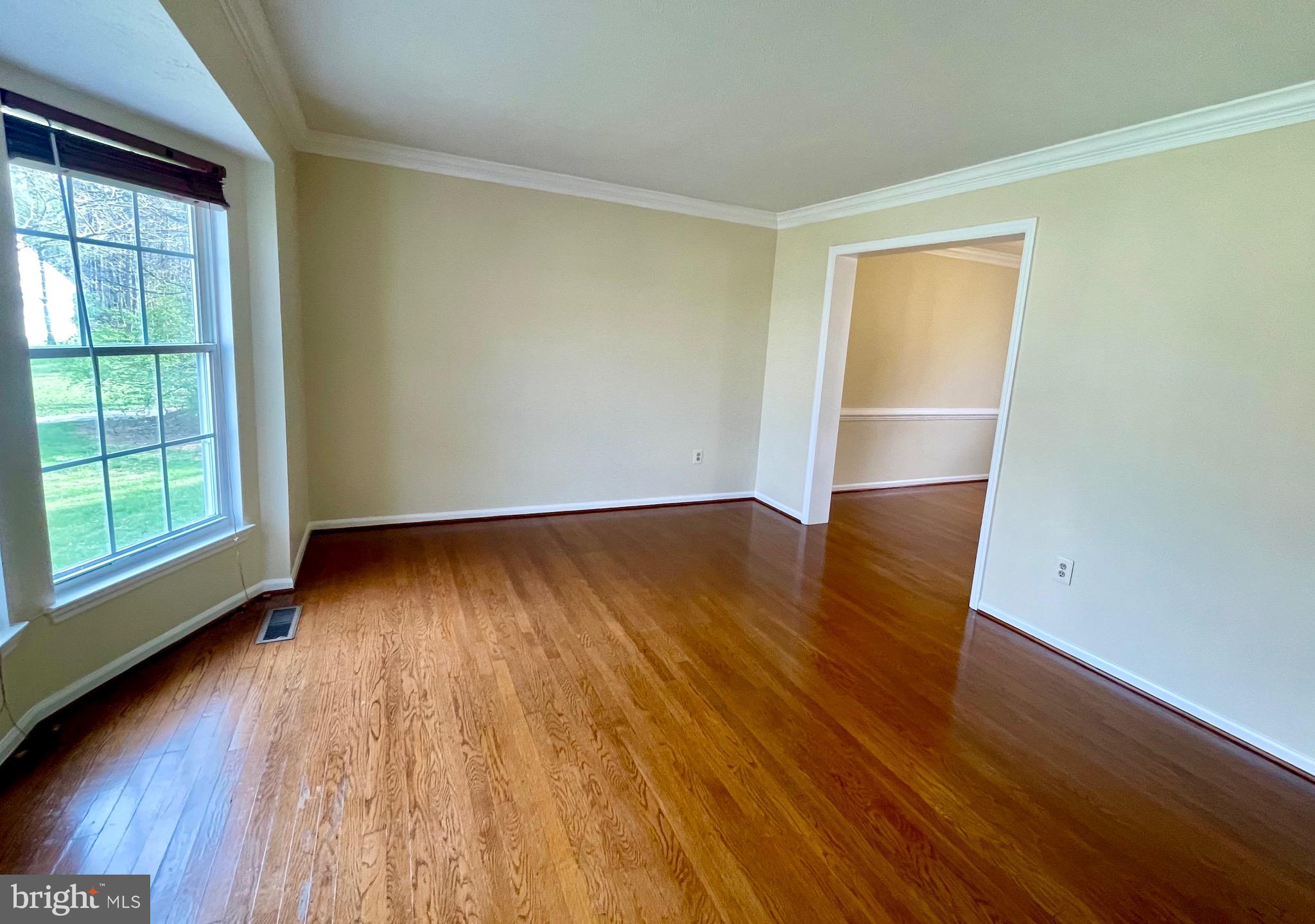 NORTHRIDGE - Residential