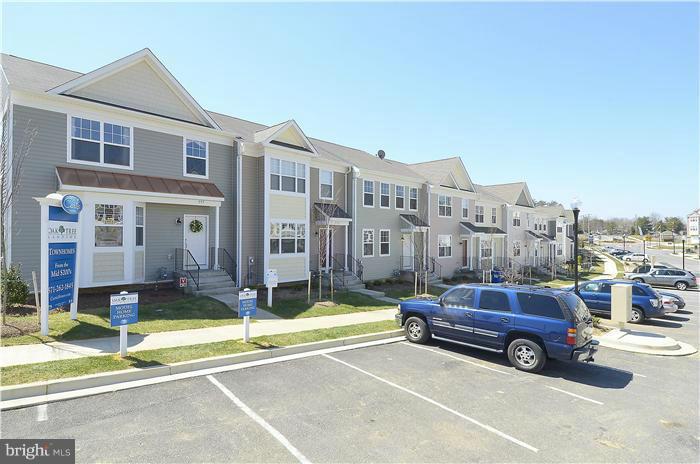 OAK TREE LANDING - Residential