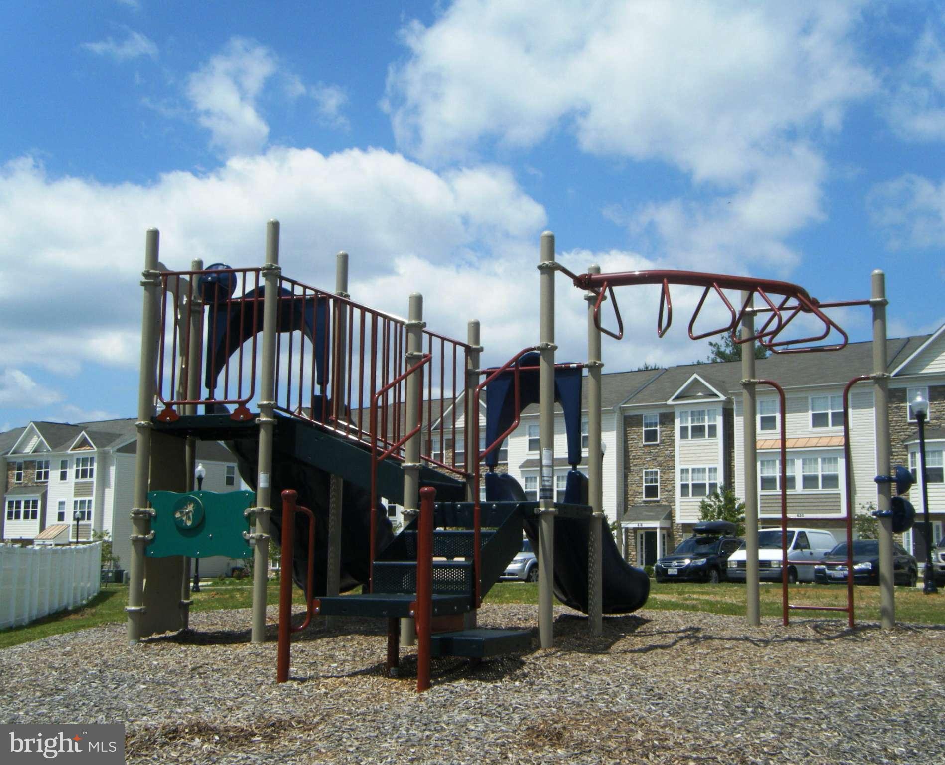 OAK TREE LANDING - Residential