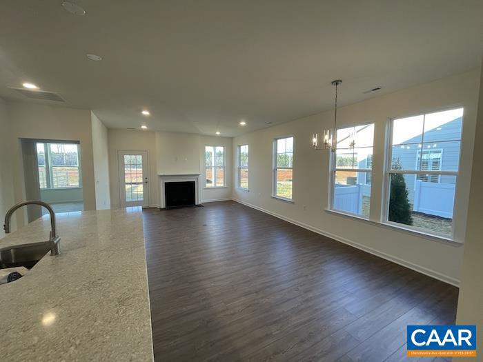 SPRING CREEK - Residential