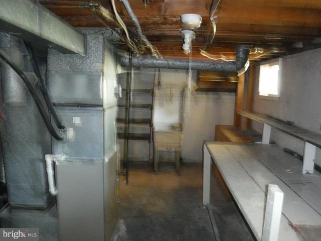 NORTHAMPTON - Residential