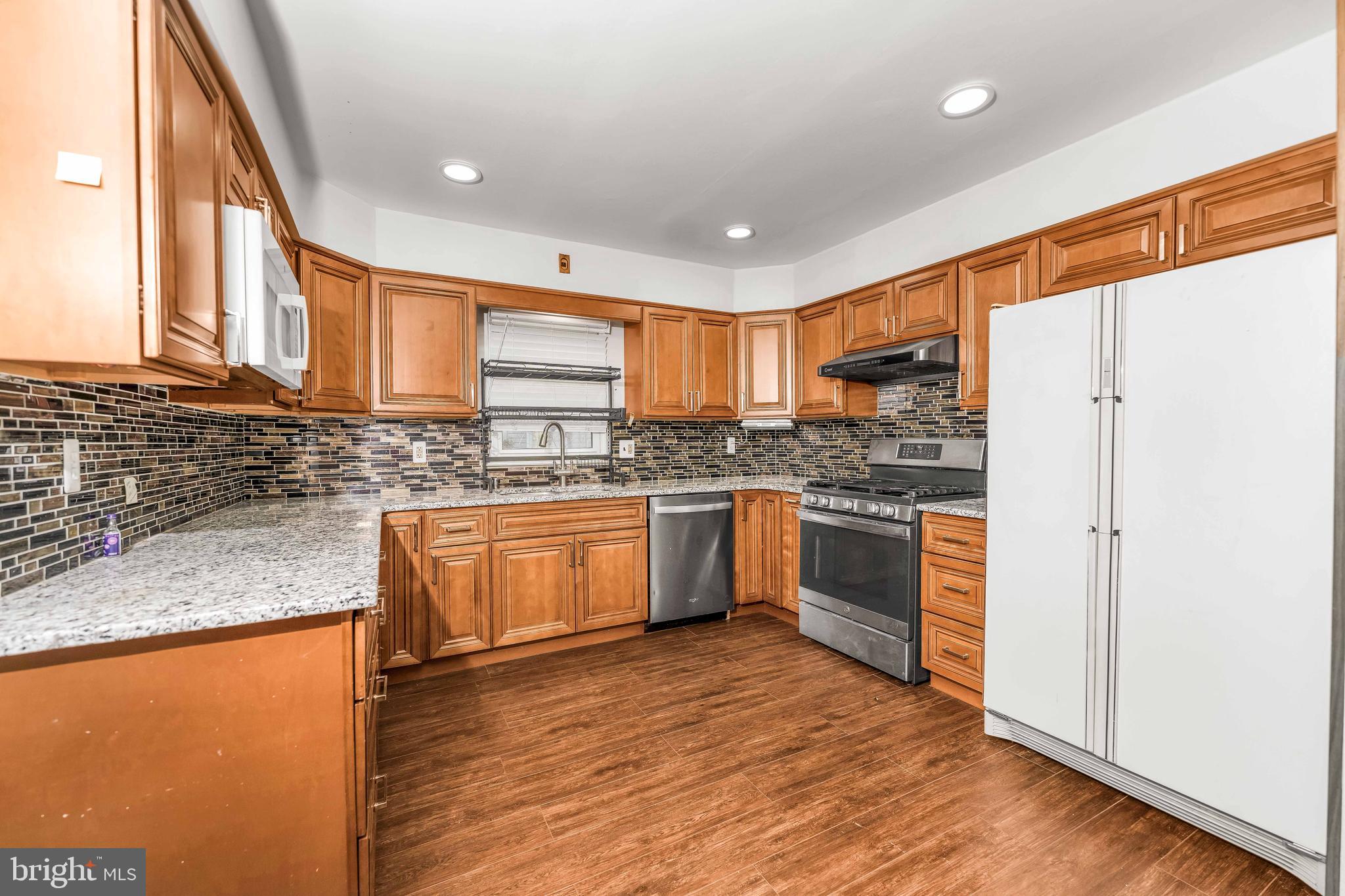 PHILADELPHIA (NORTHEAST) - Residential