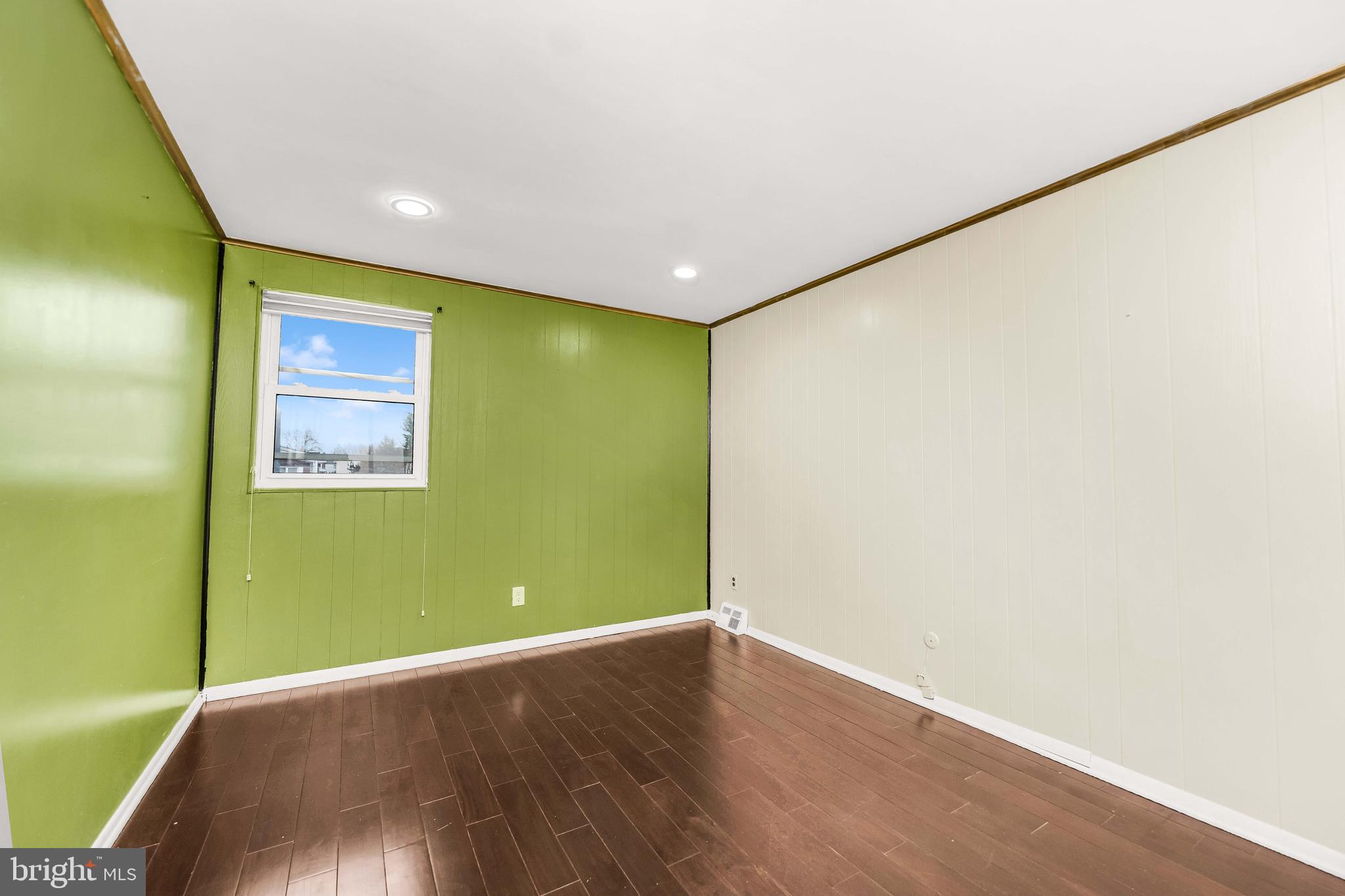 PHILADELPHIA (NORTHEAST) - Residential