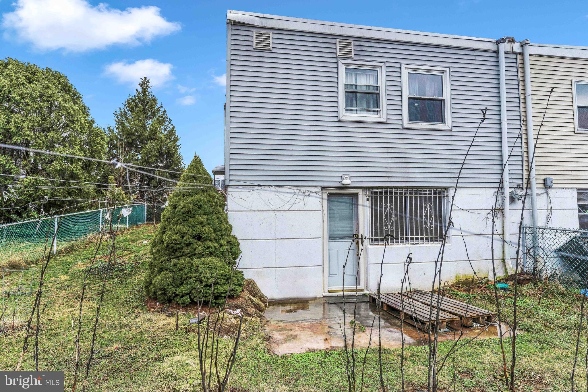 PHILADELPHIA (NORTHEAST) - Residential