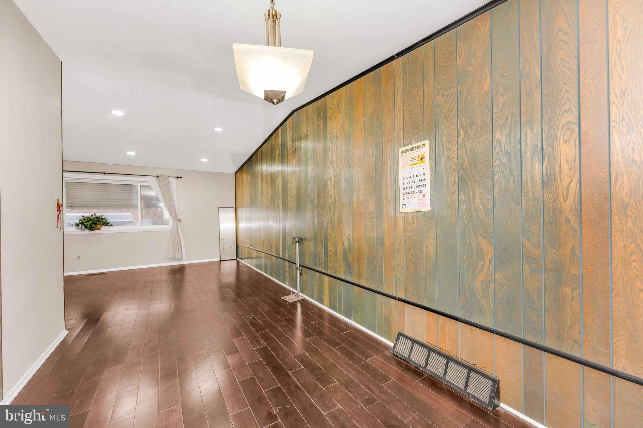 PHILADELPHIA (NORTHEAST) - Residential