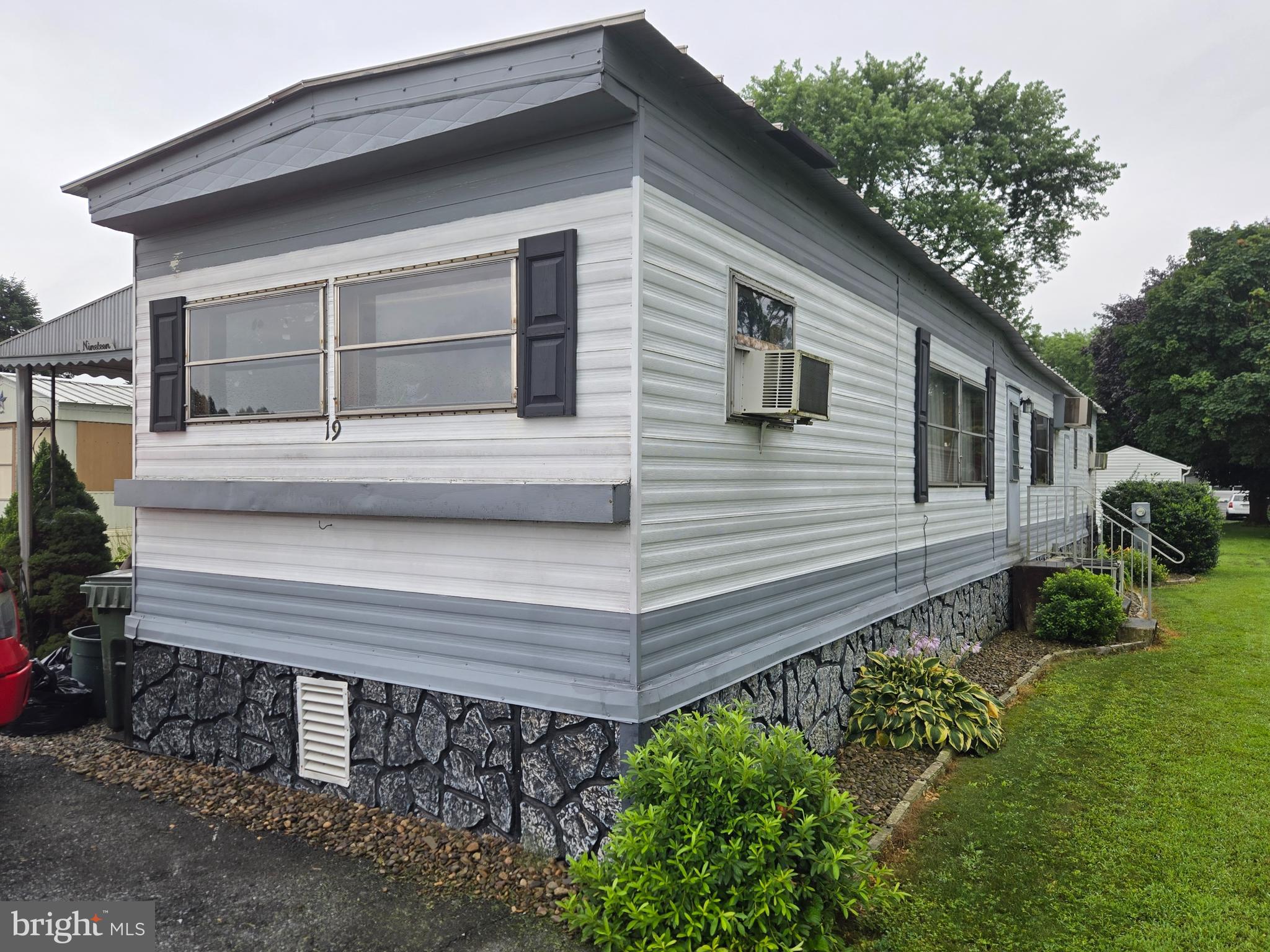111 N RAMONA RD. 19