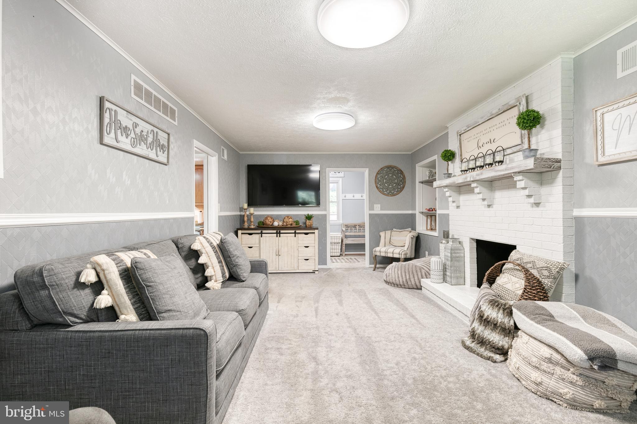 BALDWIN HILLS - Residential