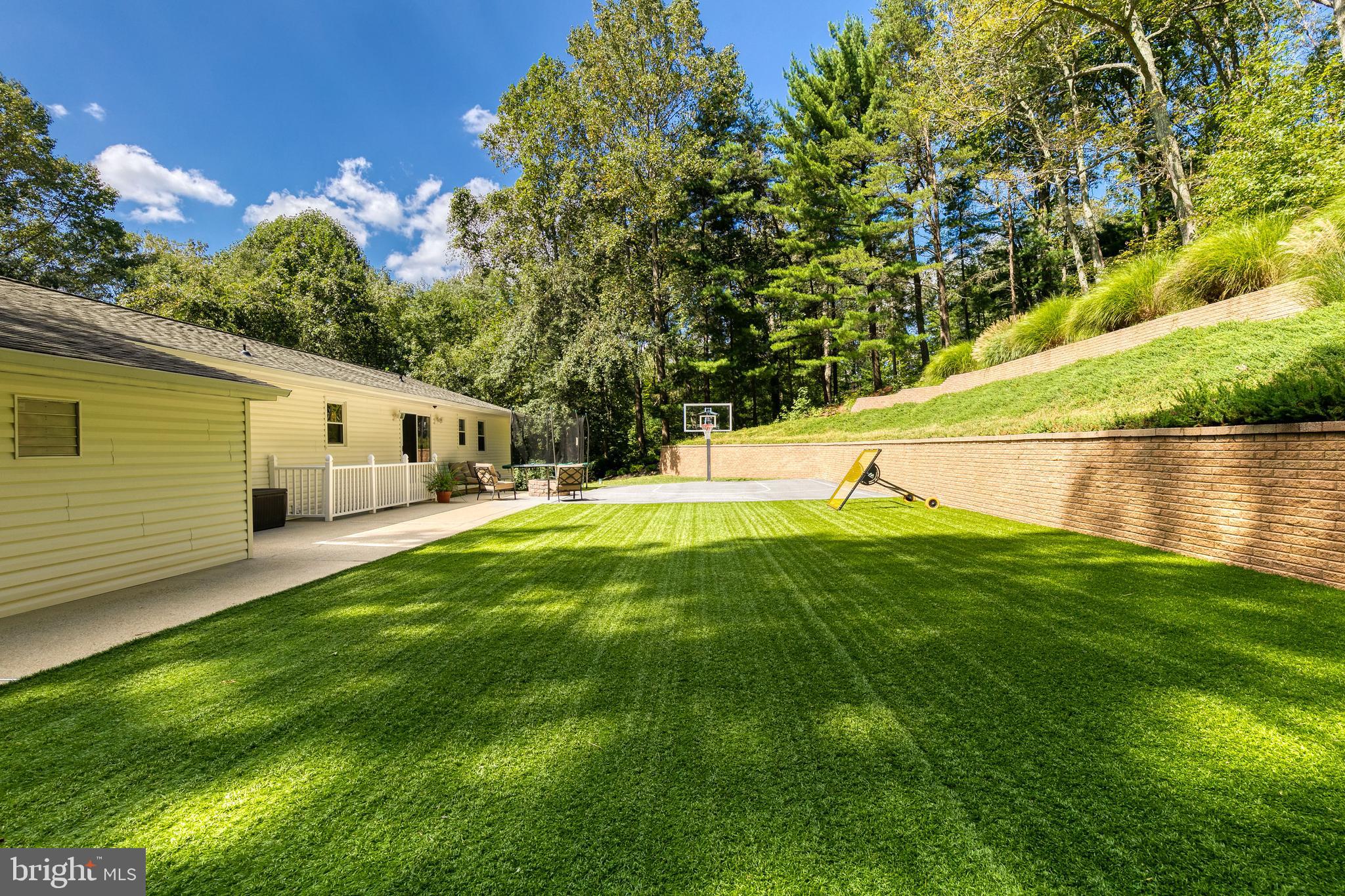 BALDWIN HILLS - Residential