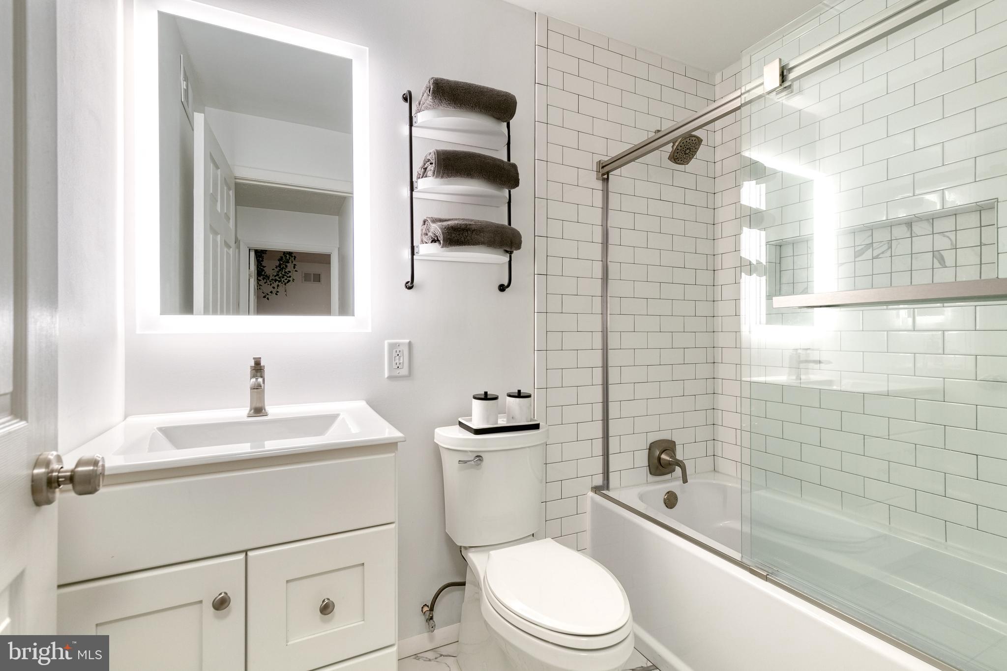 BALDWIN HILLS - Residential