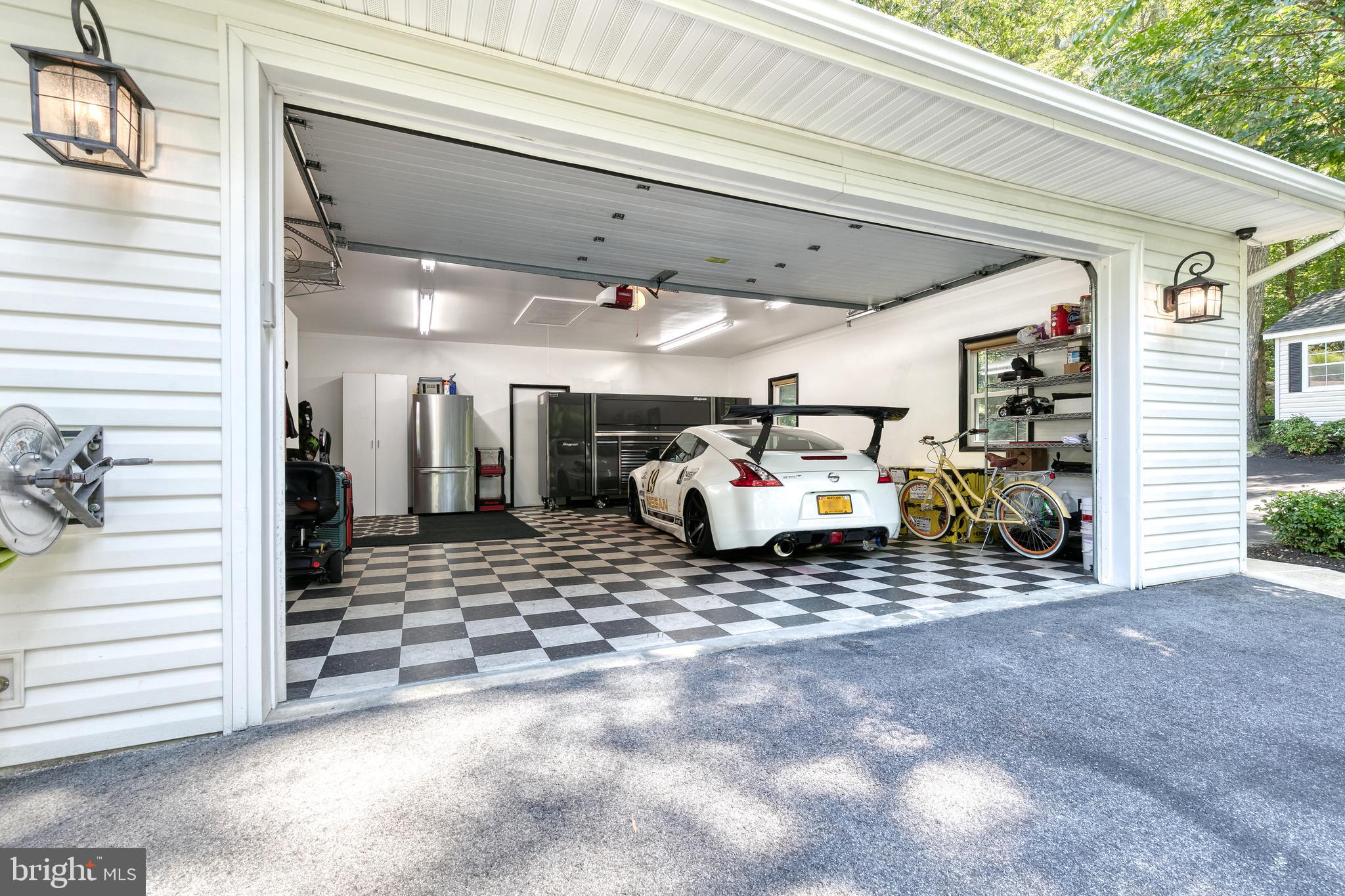 BALDWIN HILLS - Residential