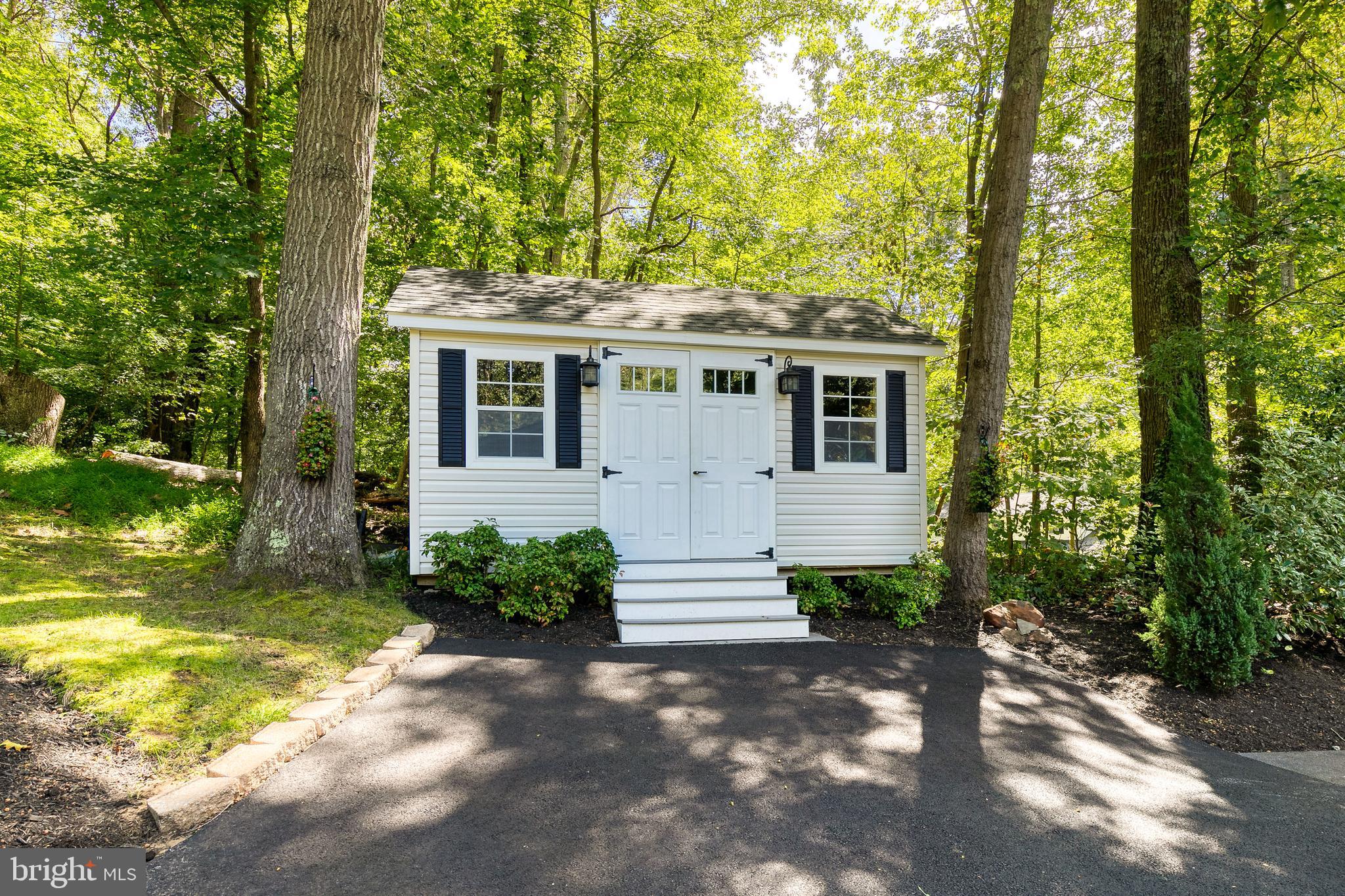 BALDWIN HILLS - Residential