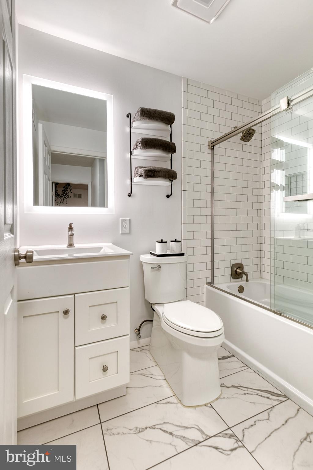 BALDWIN HILLS - Residential