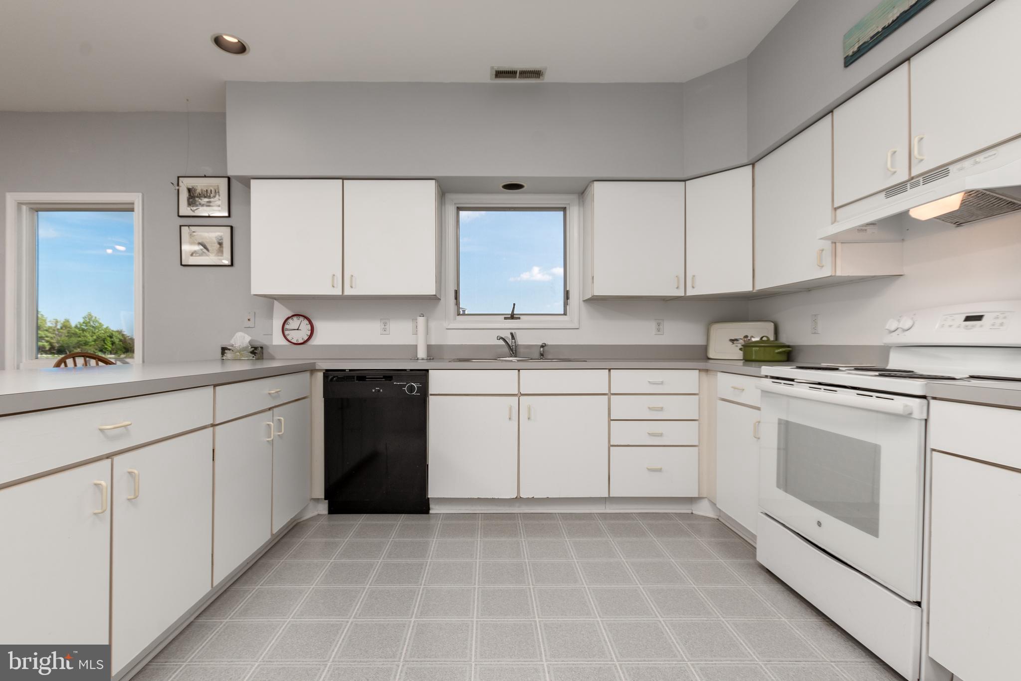 CAPE ISLE OF WIGHT - Residential