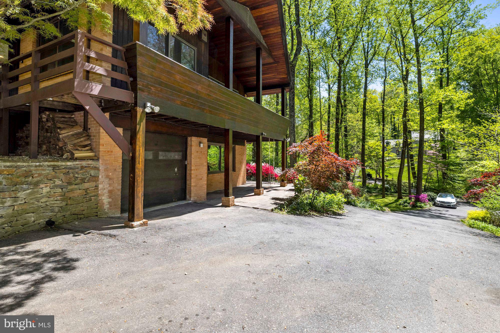 BANNOCKBURN HEIGHTS - Residential