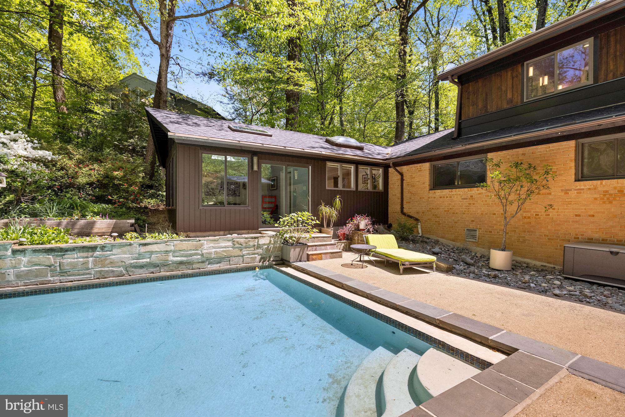 BANNOCKBURN HEIGHTS - Residential