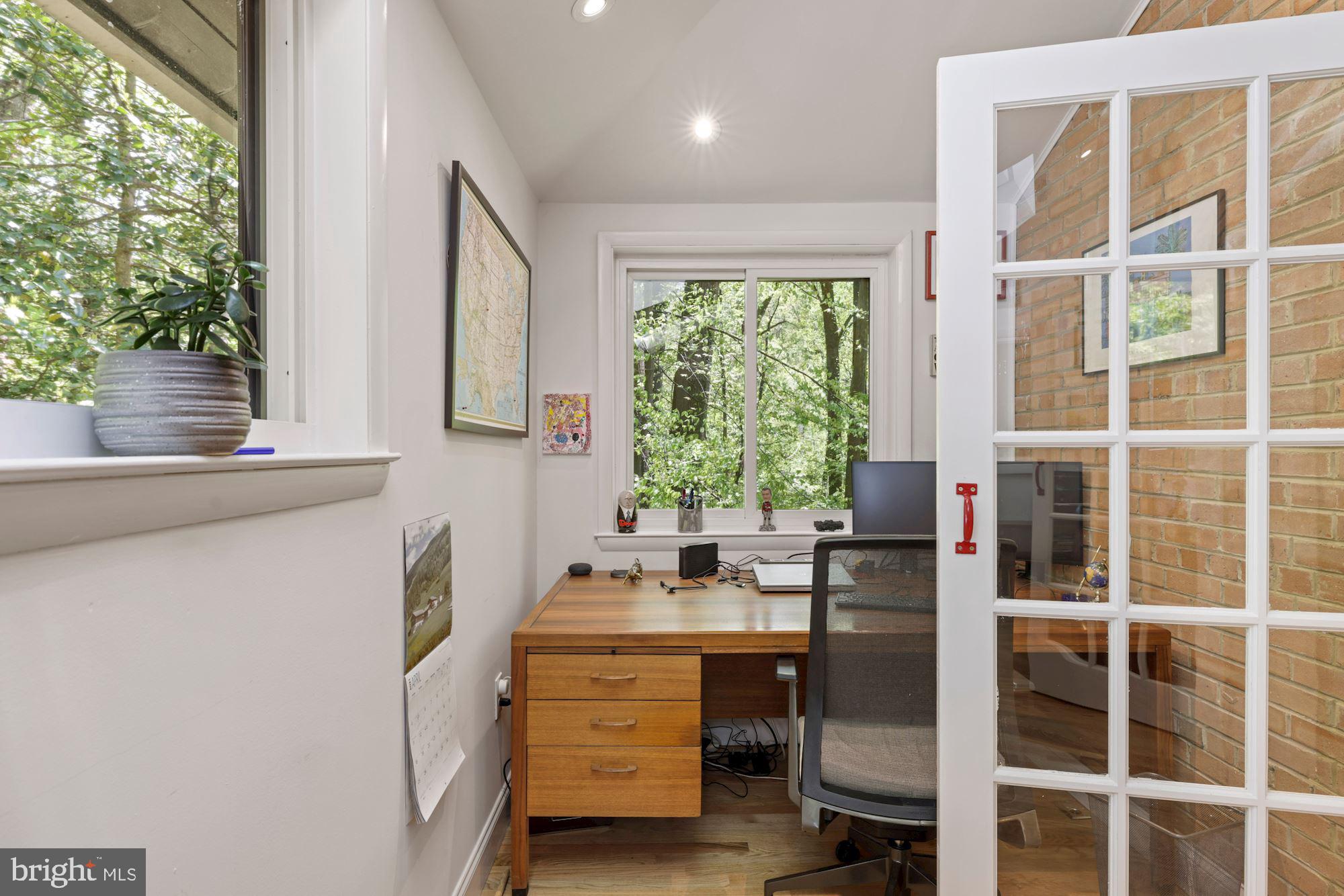 BANNOCKBURN HEIGHTS - Residential