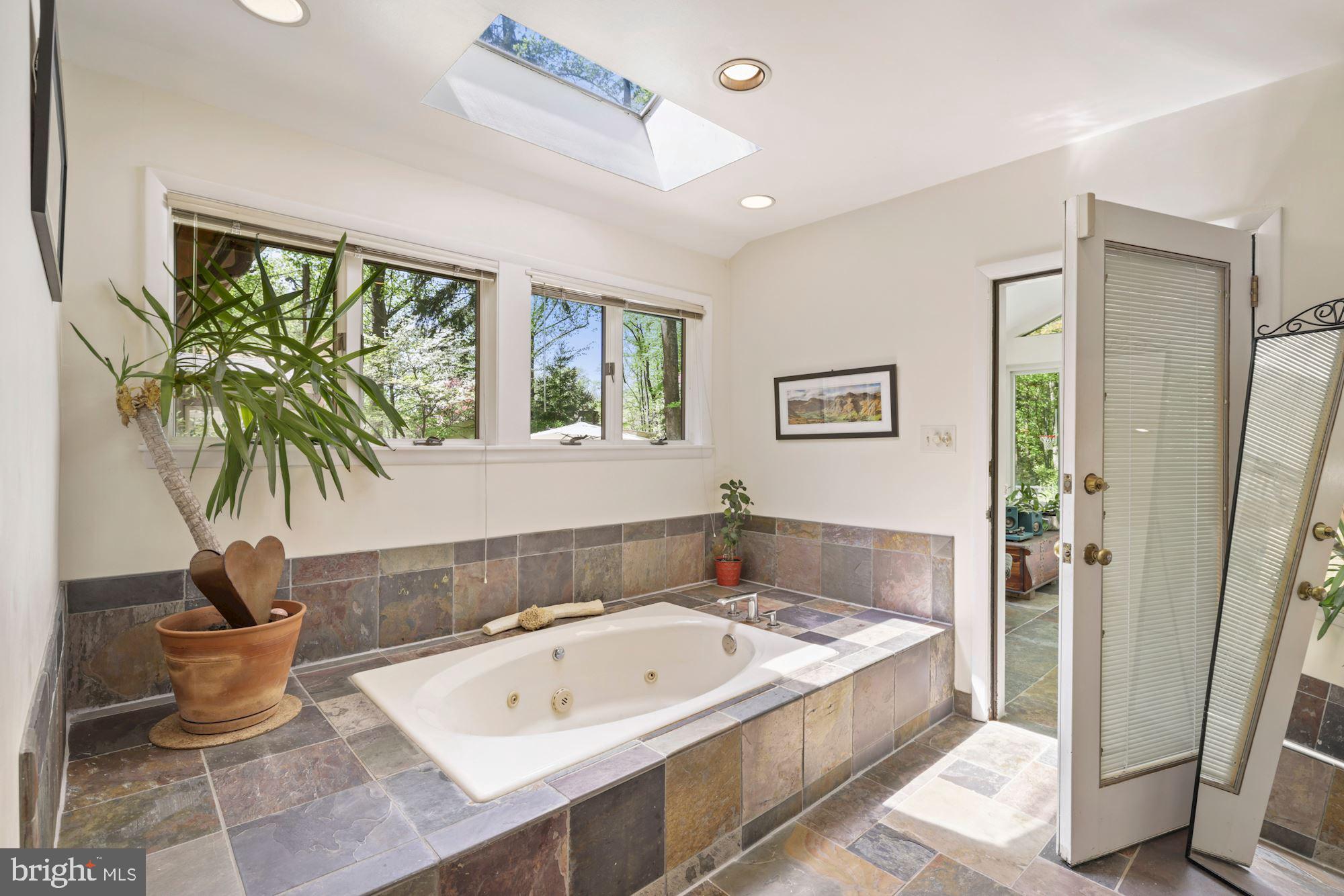 BANNOCKBURN HEIGHTS - Residential