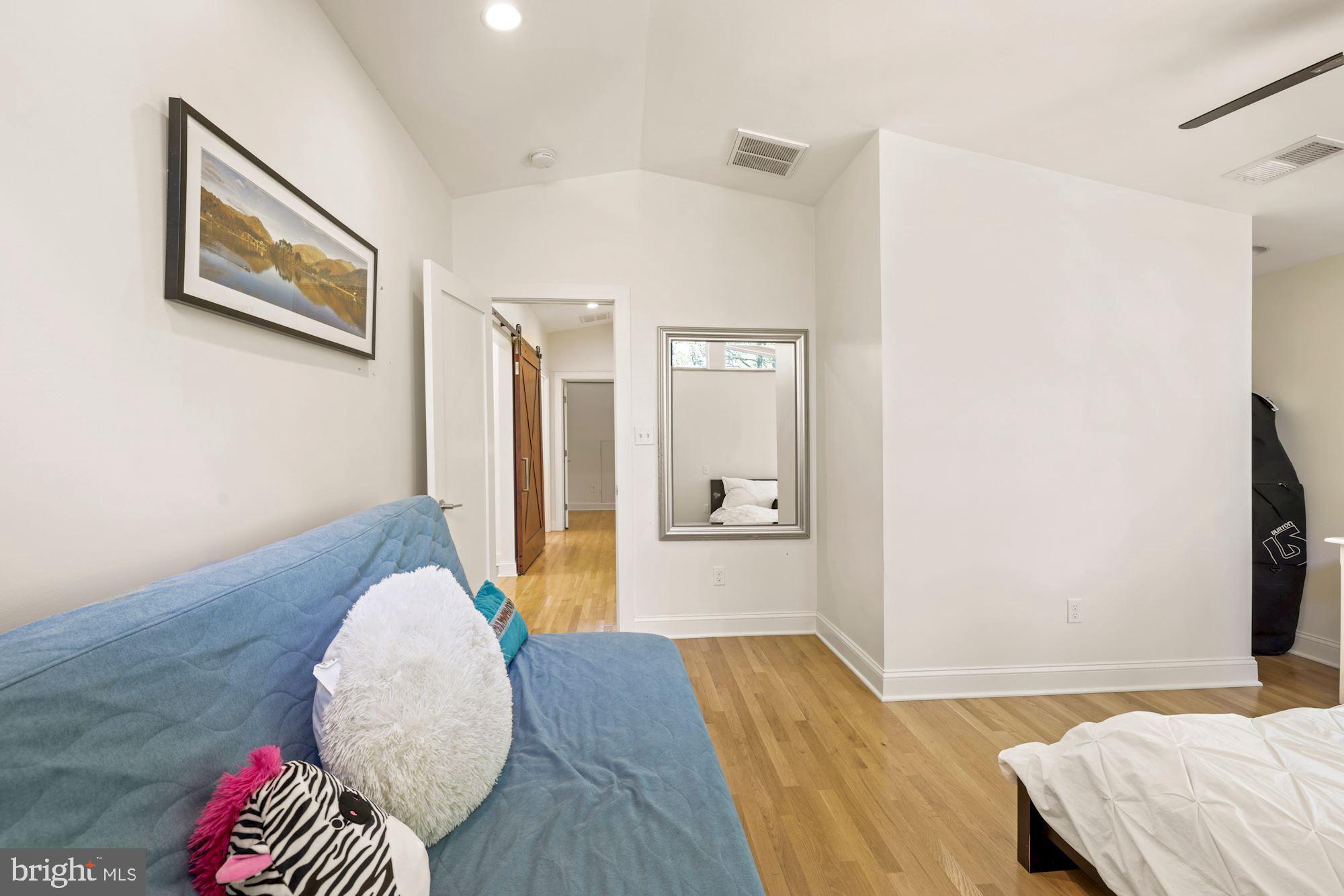 BANNOCKBURN HEIGHTS - Residential