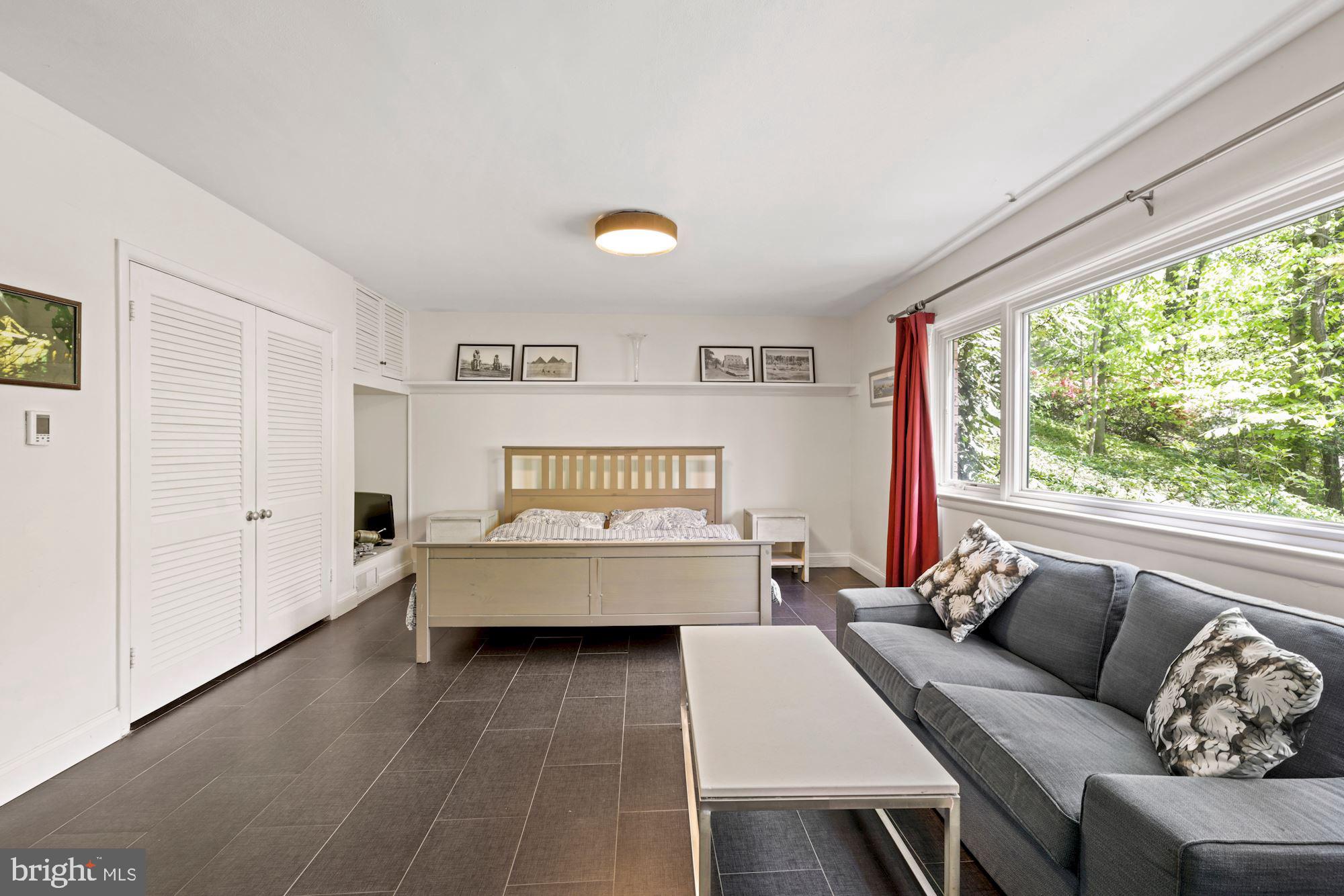 BANNOCKBURN HEIGHTS - Residential