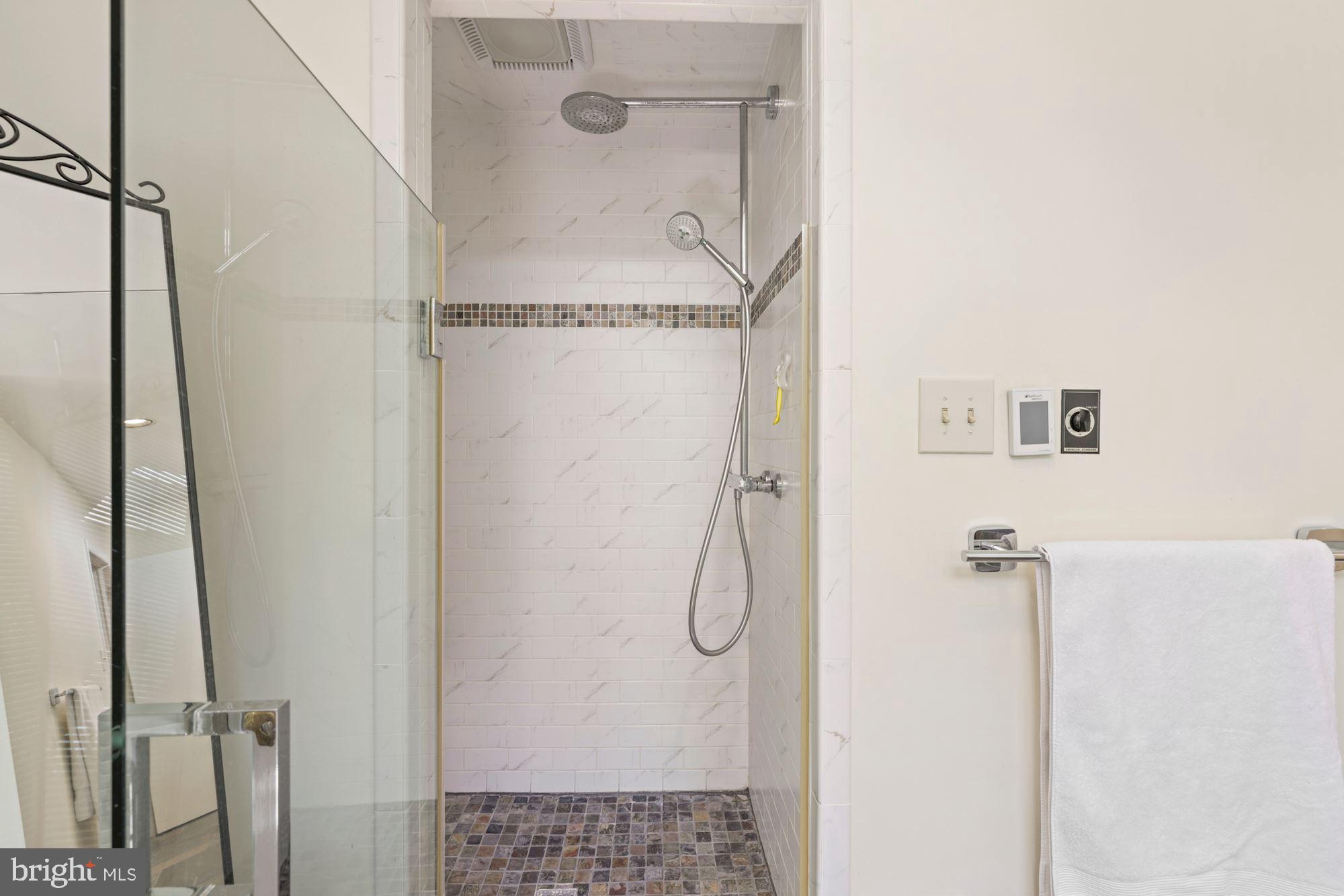 BANNOCKBURN HEIGHTS - Residential