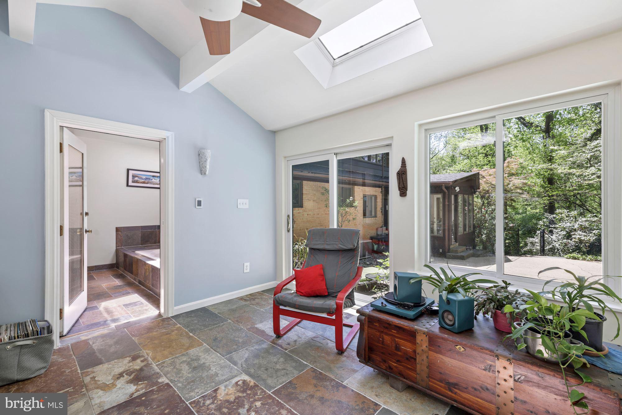 BANNOCKBURN HEIGHTS - Residential