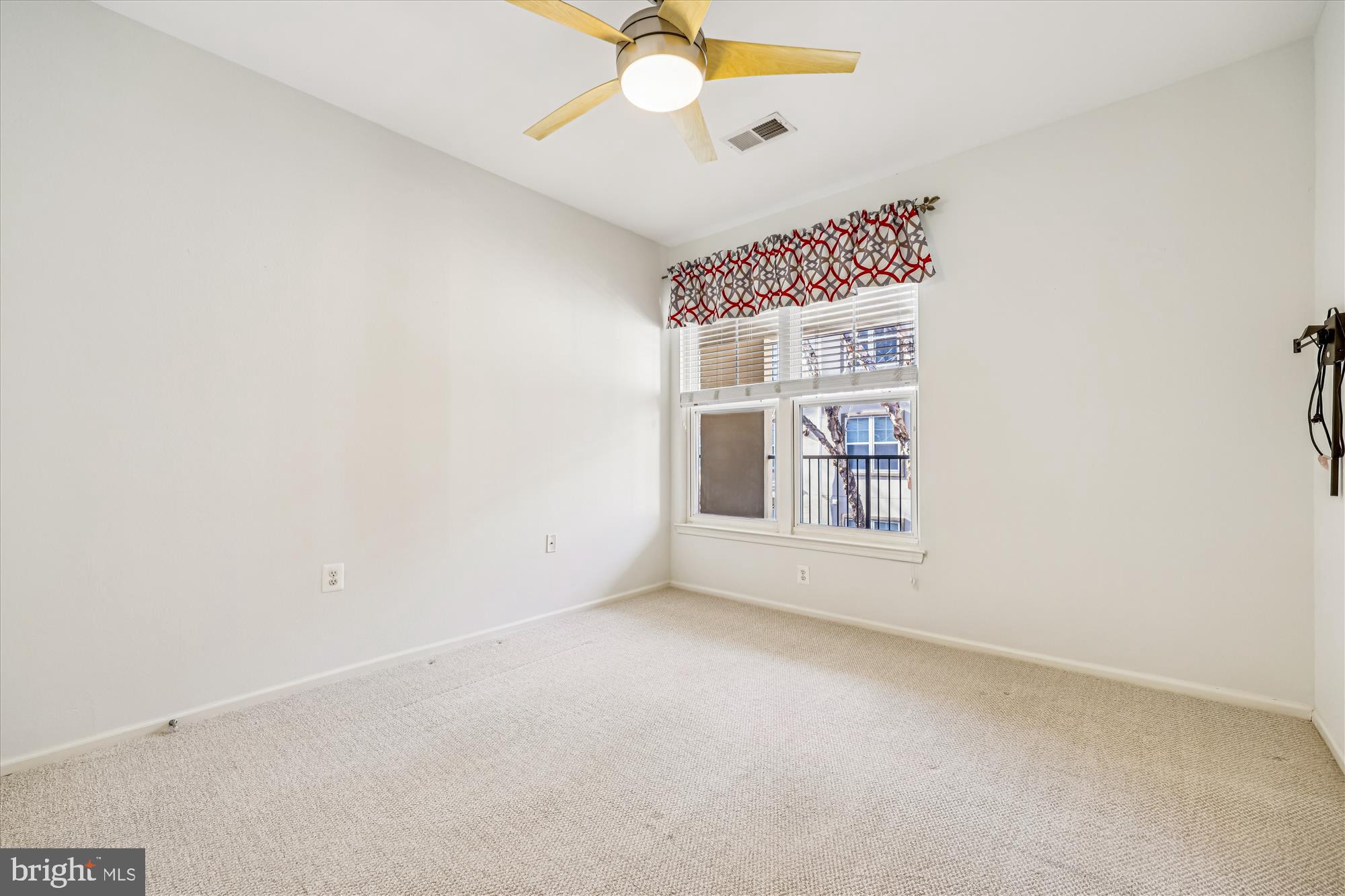 WHITE FLINT STATION - Residential